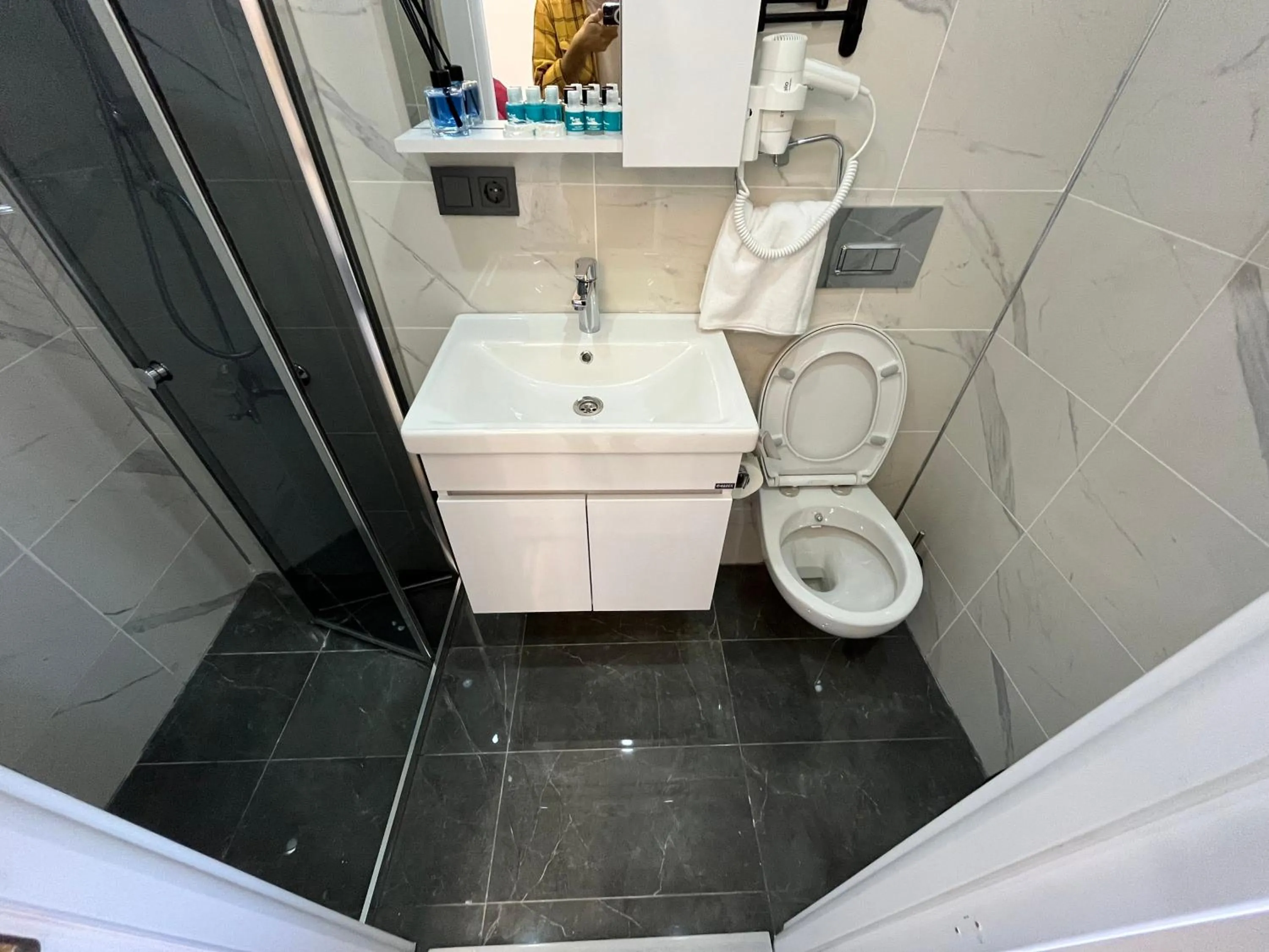 Toilet in Lale Sultan Hotel