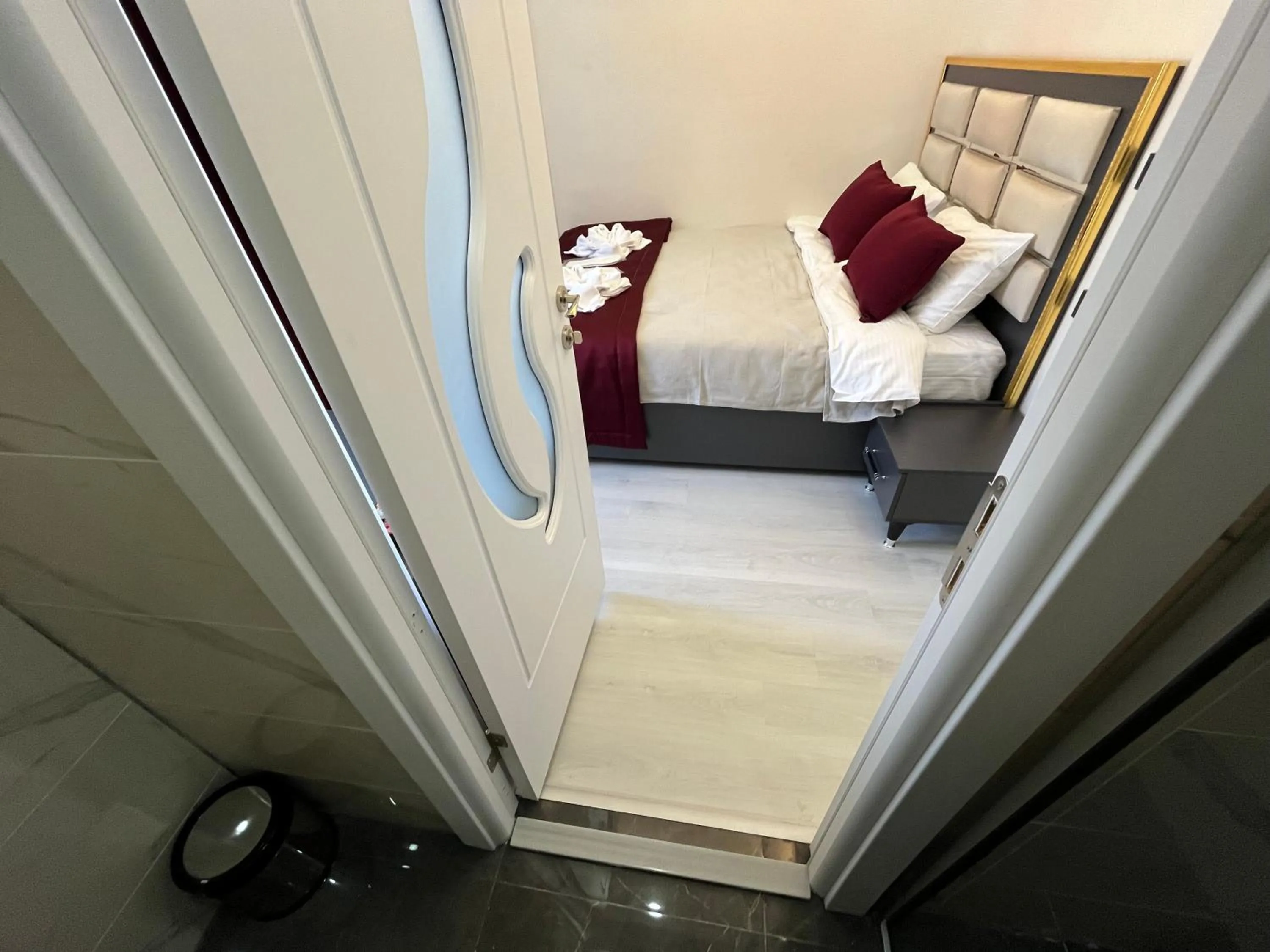 Bed in Lale Sultan Hotel