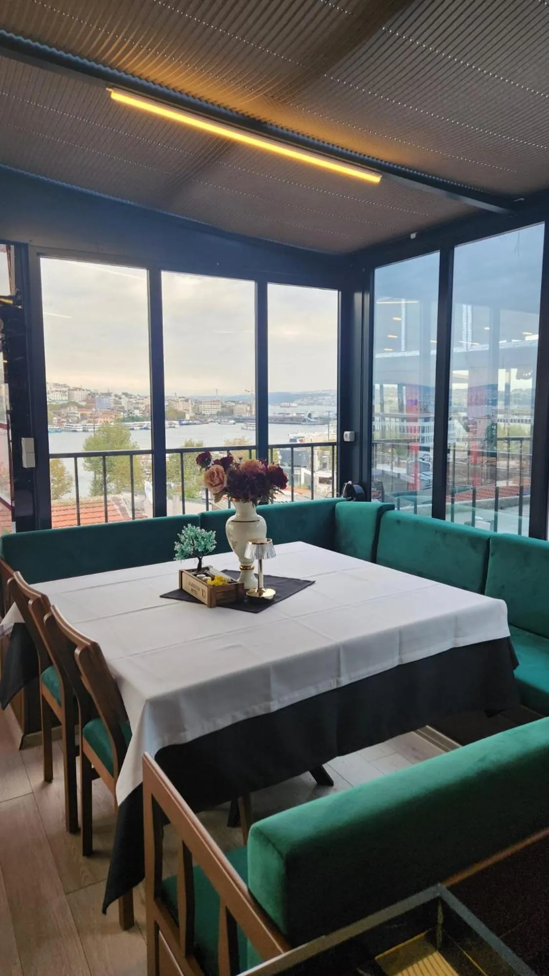 Restaurant/places to eat in Lale Sultan Hotel