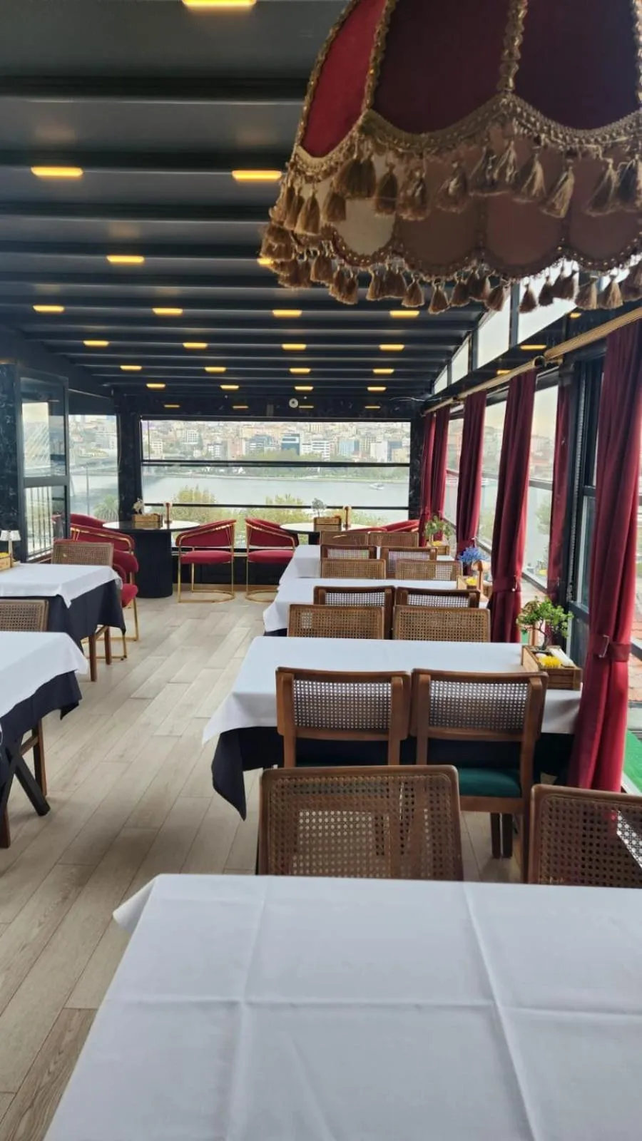 Restaurant/places to eat in Lale Sultan Hotel