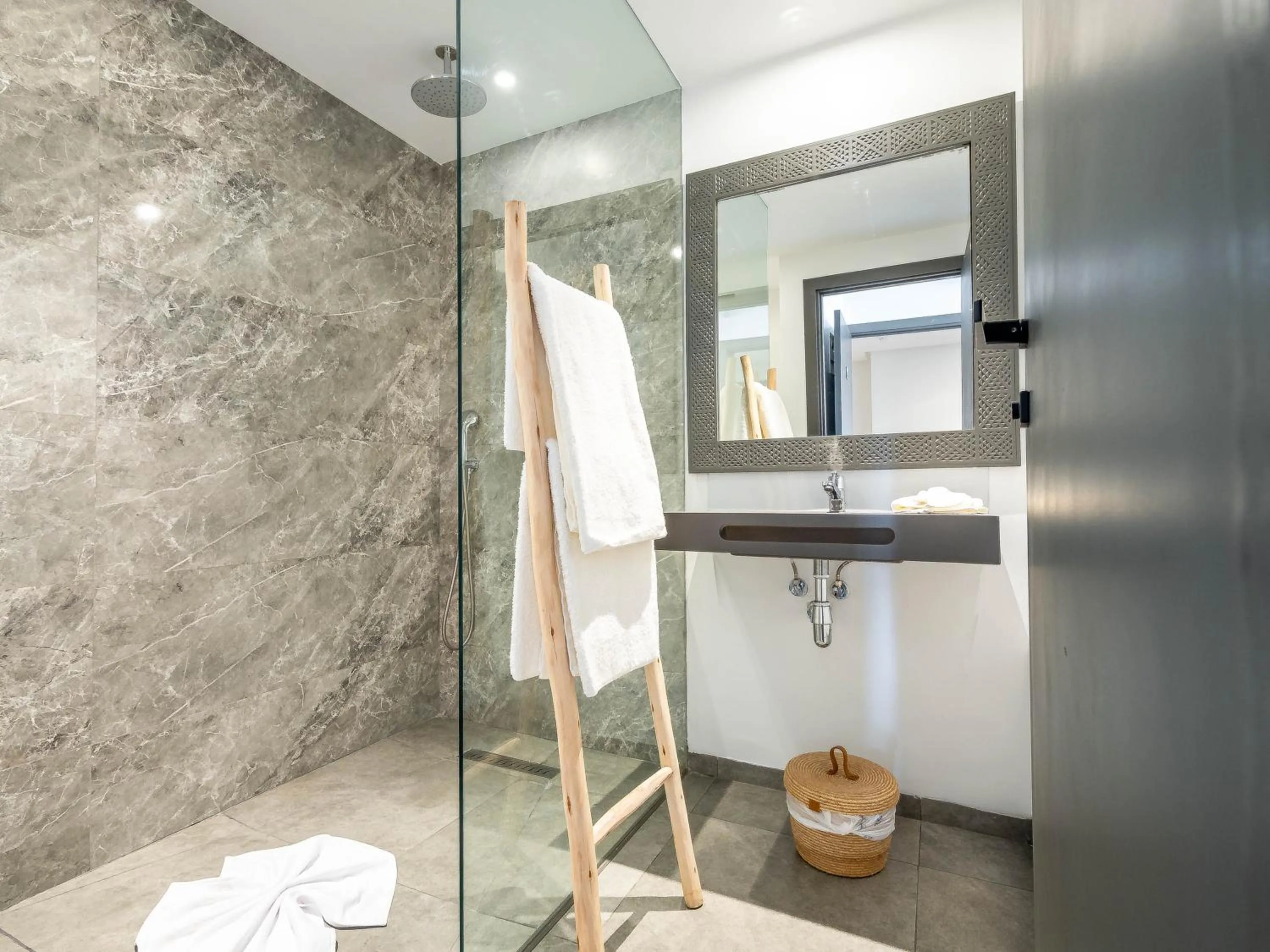 Shower in Fashion Boutique Hotel