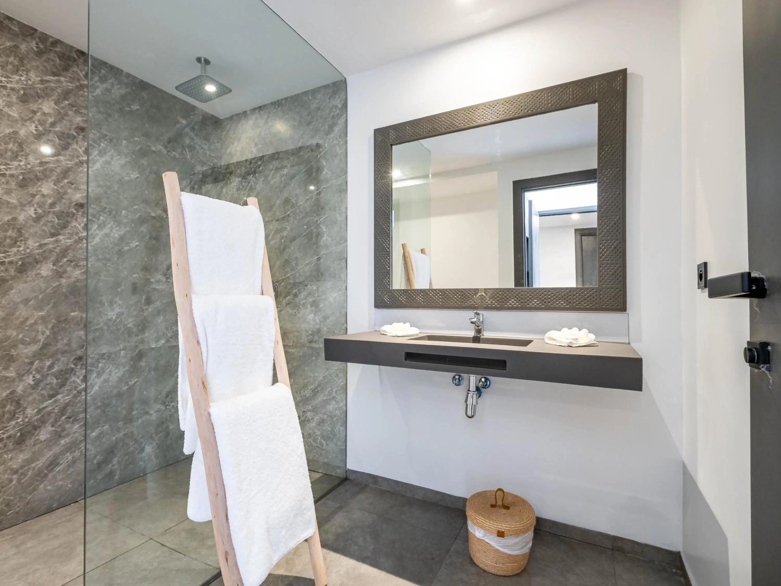 Shower in Fashion Boutique Hotel