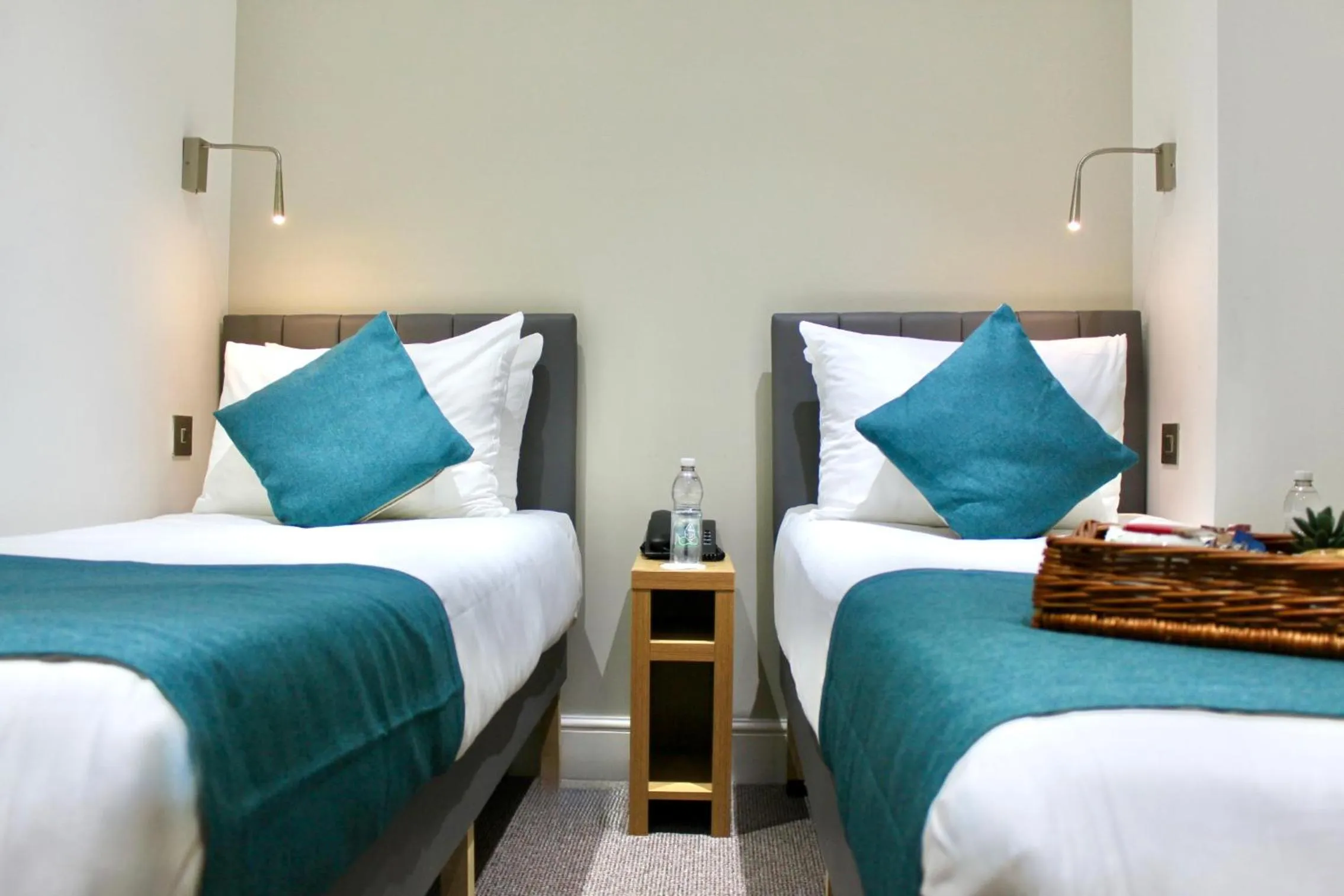 Bedroom, Bed in Queens Park Premier London Hyde Park