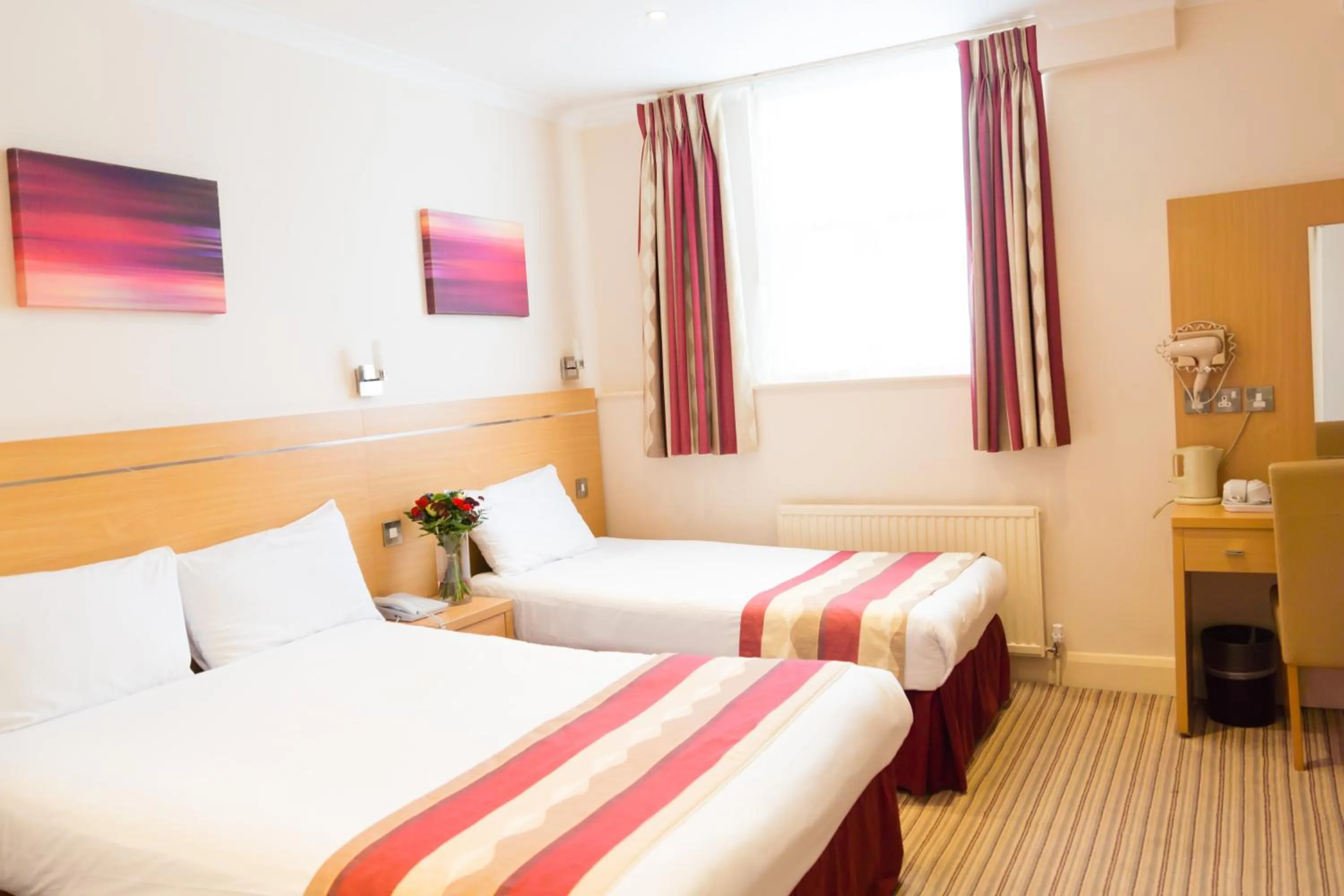 Bed in Queens Park Premier London Hyde Park