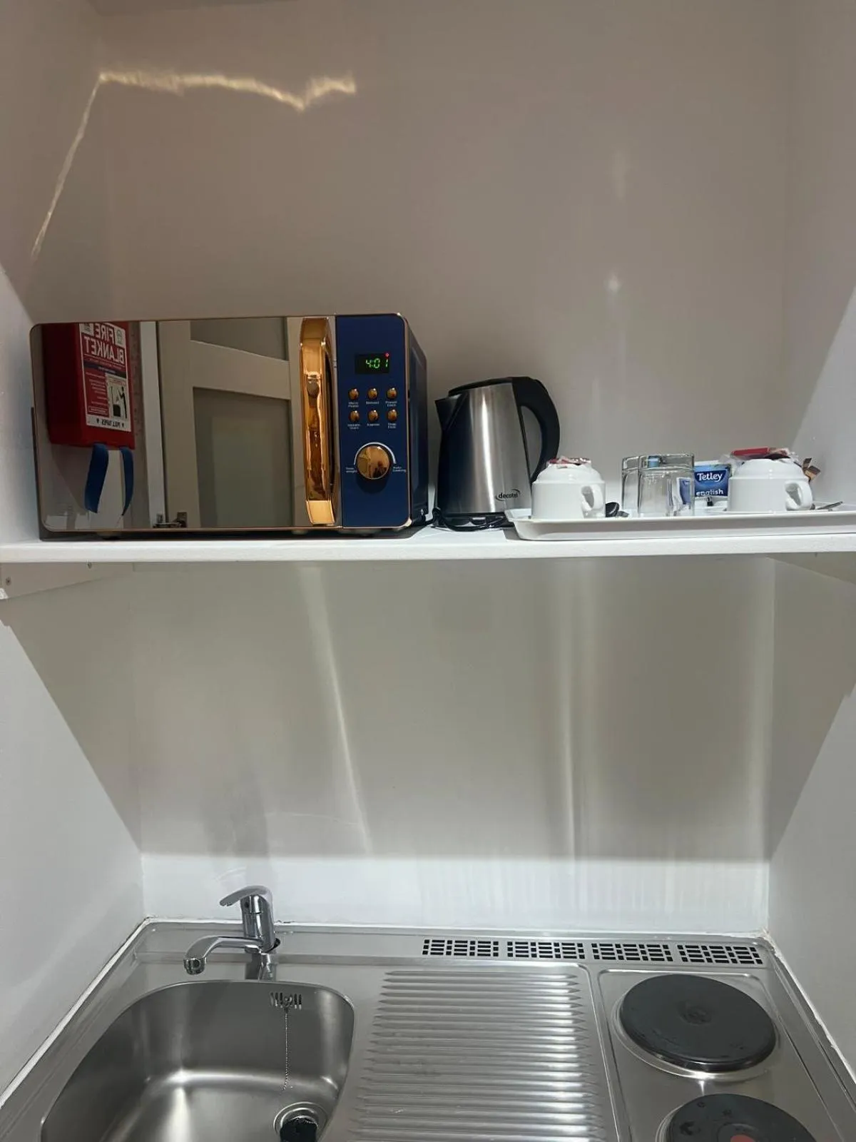 Kitchen or kitchenette in Queens Park Premier London Hyde Park