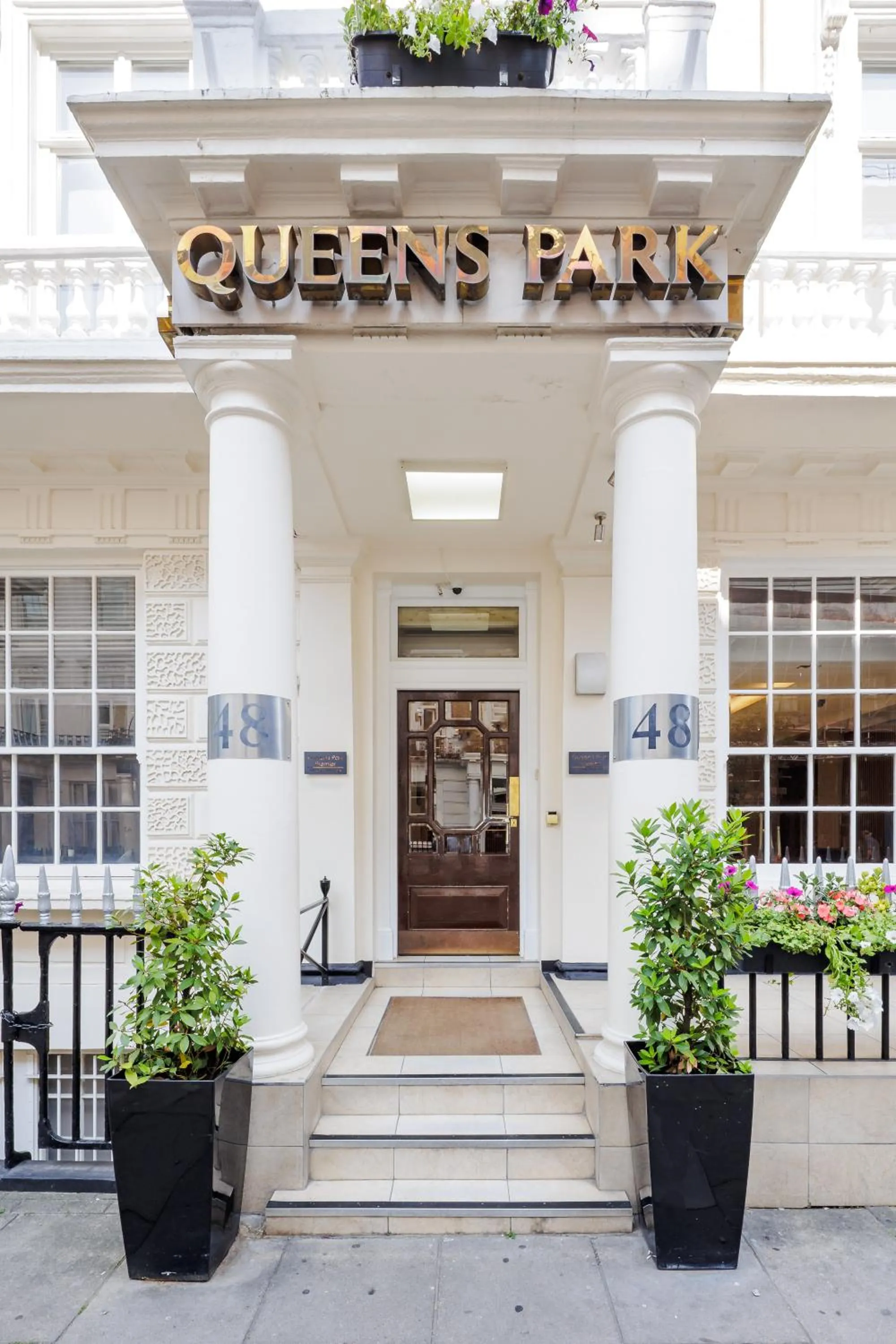 Property building in Queens Park Premier London Hyde Park