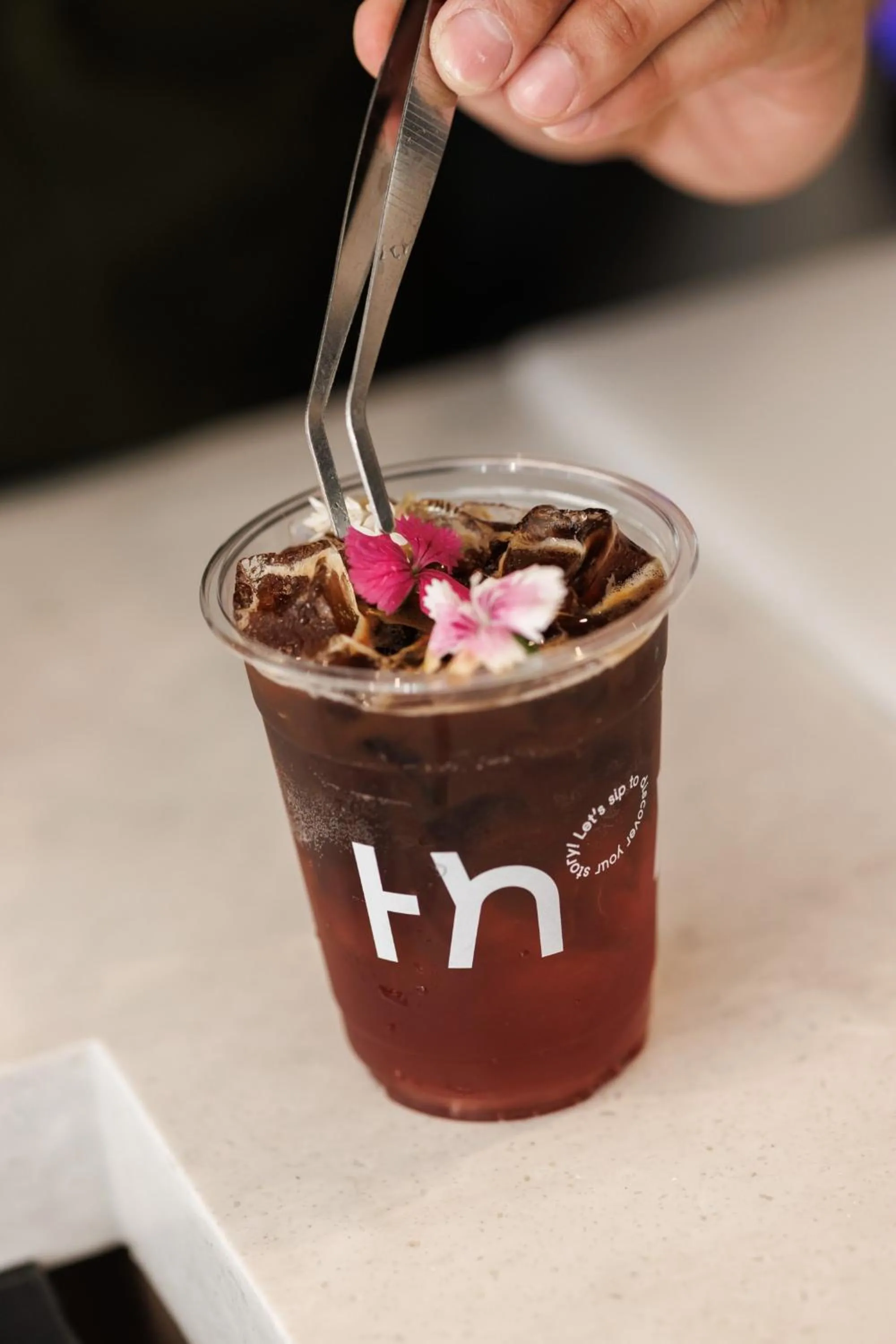 On-site shops in CORRIDOR 2407