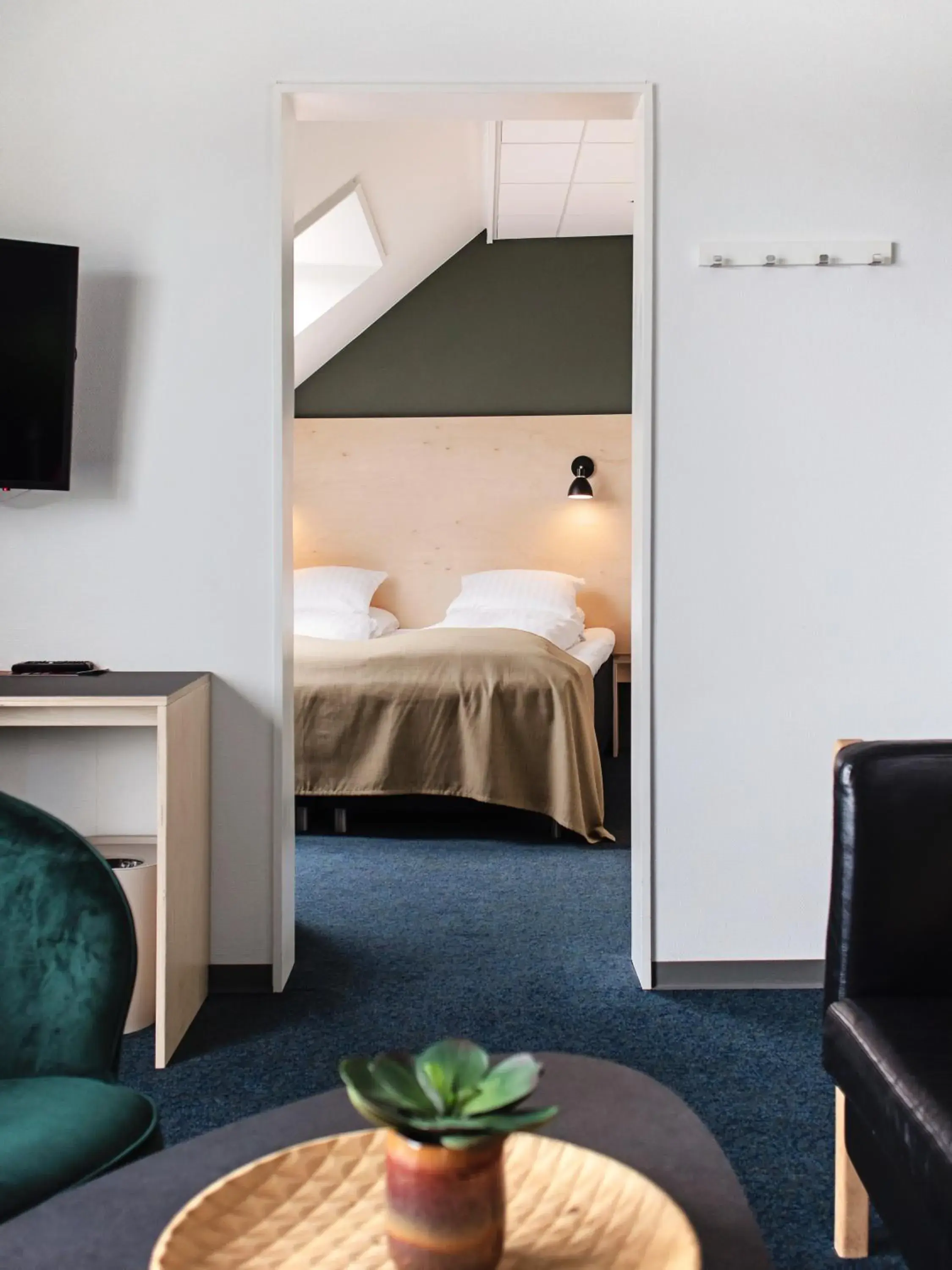 Suite with Balcony and Harbor View in 62N Hotel - City Center Suite with Balcony and Harbor View in 62N Hotel - City Center