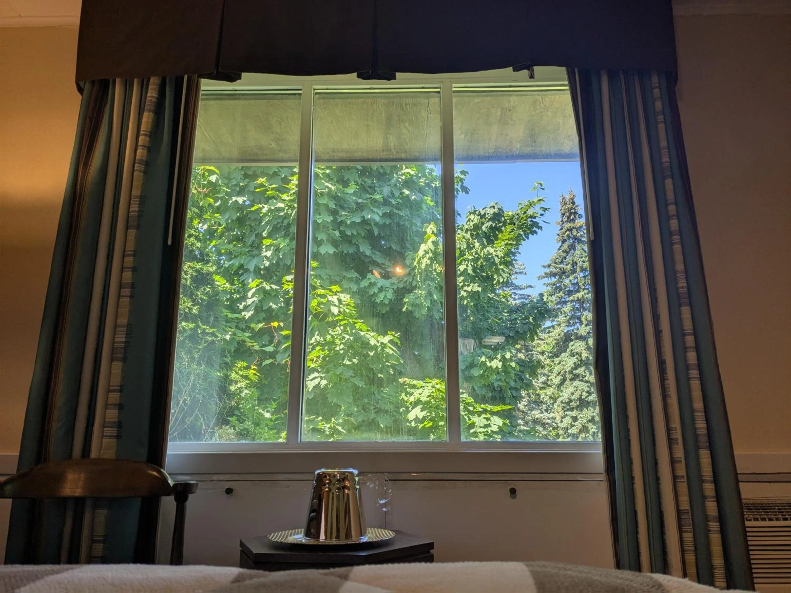 Bed in Mariner motor hotel