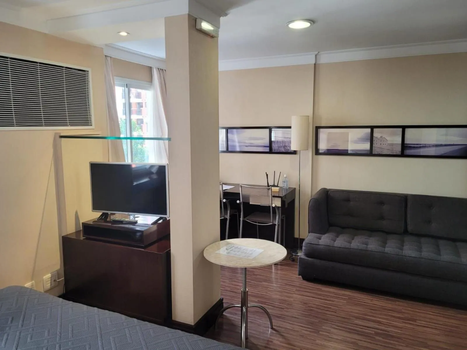 Seating area in Elegant Flat Internacional Plaza-Garagem e Piscina