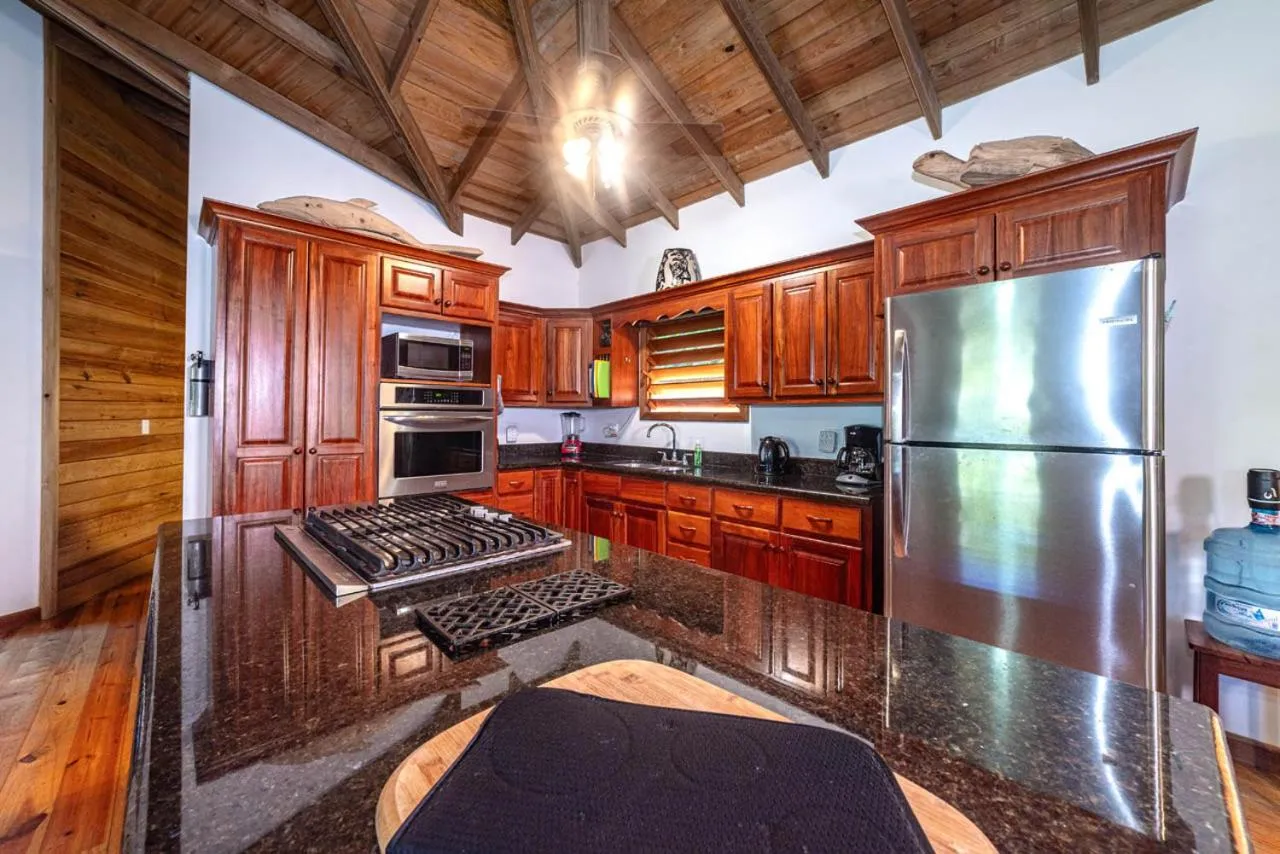 kitchen in Cocolobo Resort