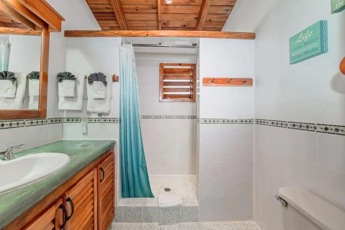 Shower in Cocolobo Resort