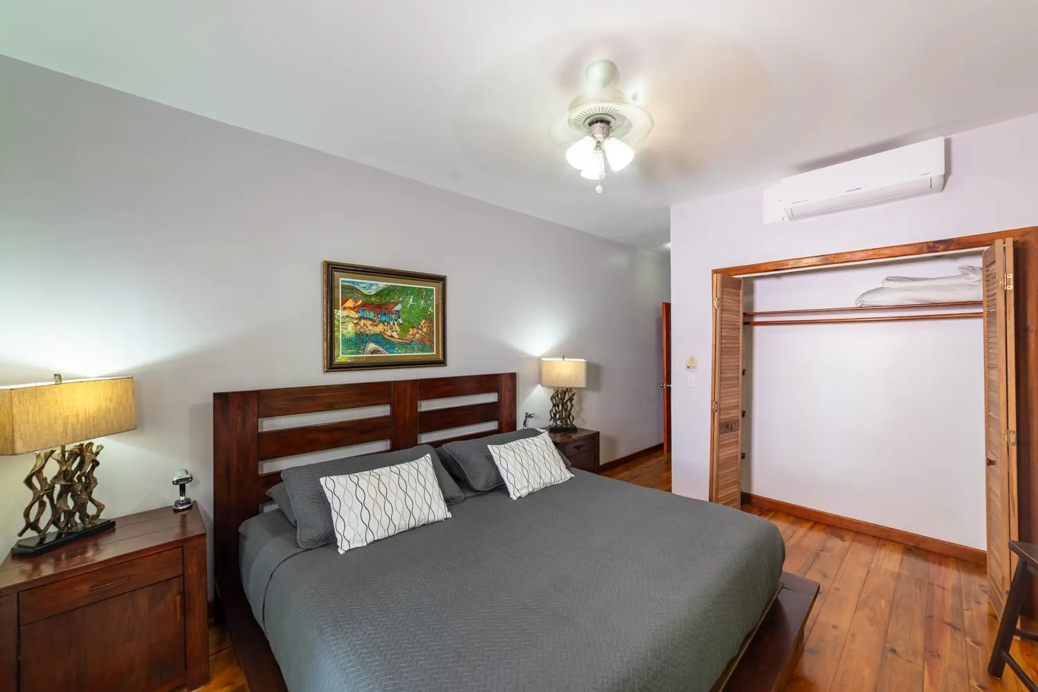 Bedroom, Bed in Cocolobo Resort