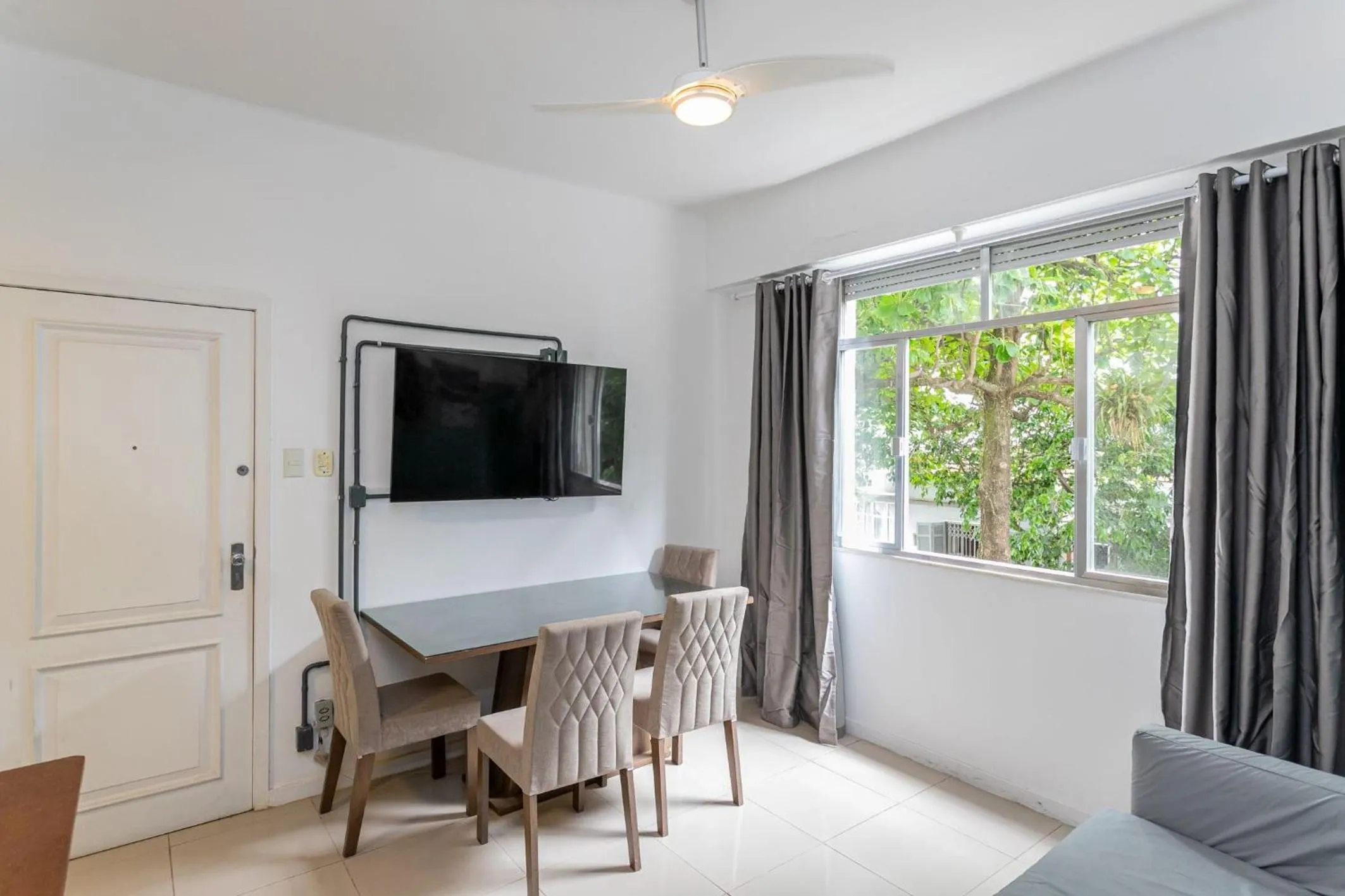 Living room in Must Leblon - pacote: 4 Hóspedes, Praia + 1 Ticket