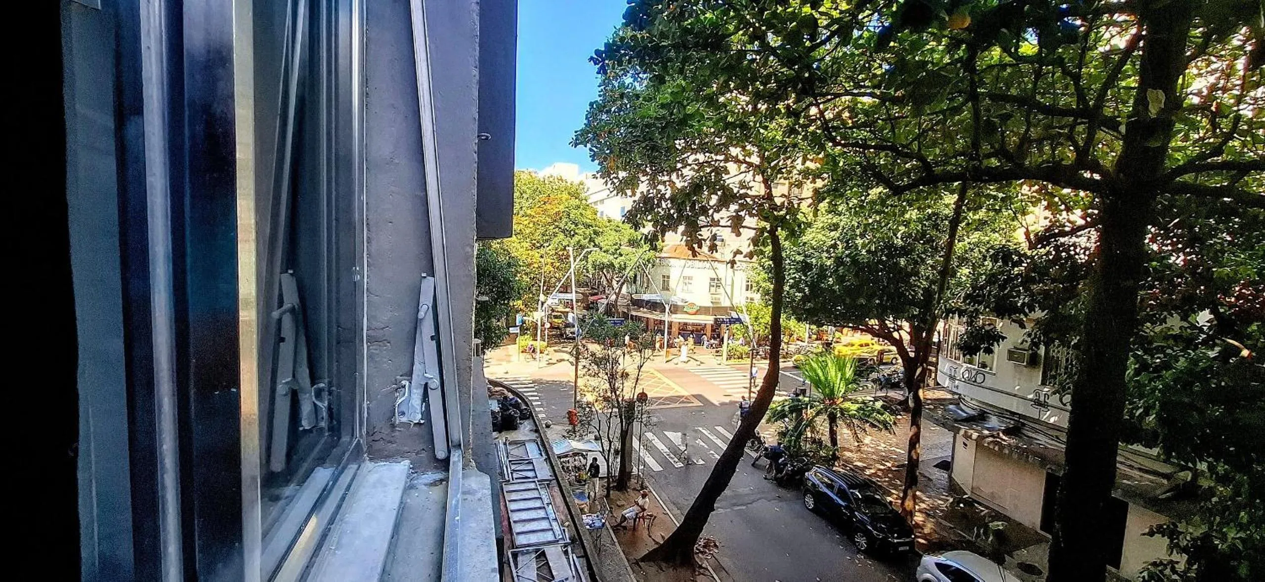 Street view in Must Leblon - pacote: 4 Hóspedes, Praia + 1 Ticket