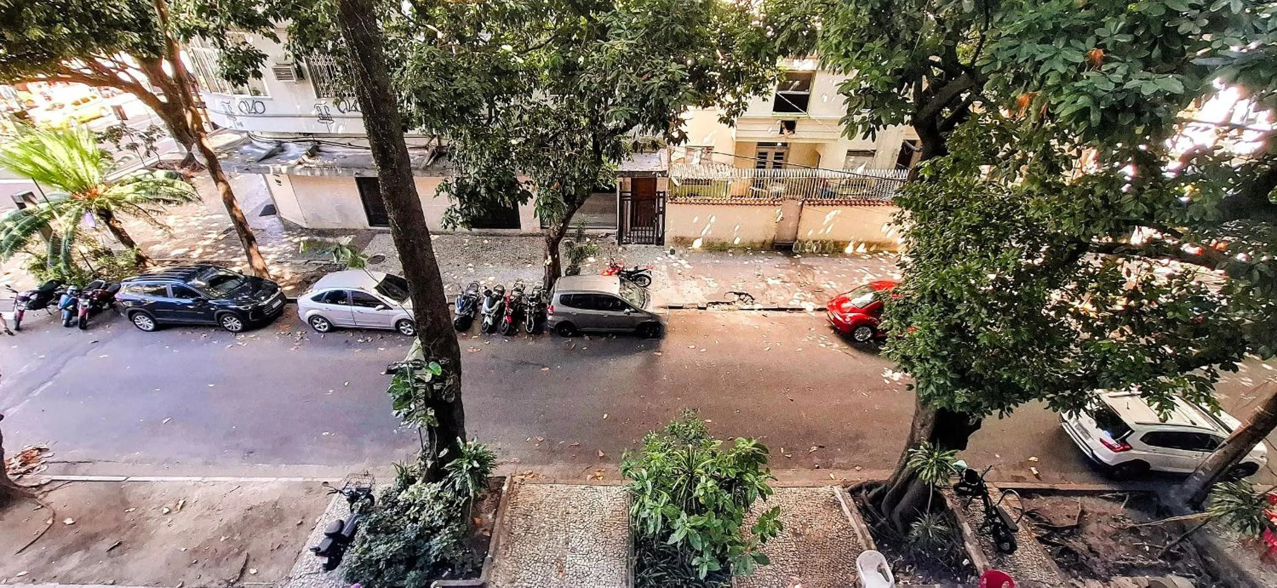 Street view in Must Leblon - pacote: 4 Hóspedes, Praia + 1 Ticket