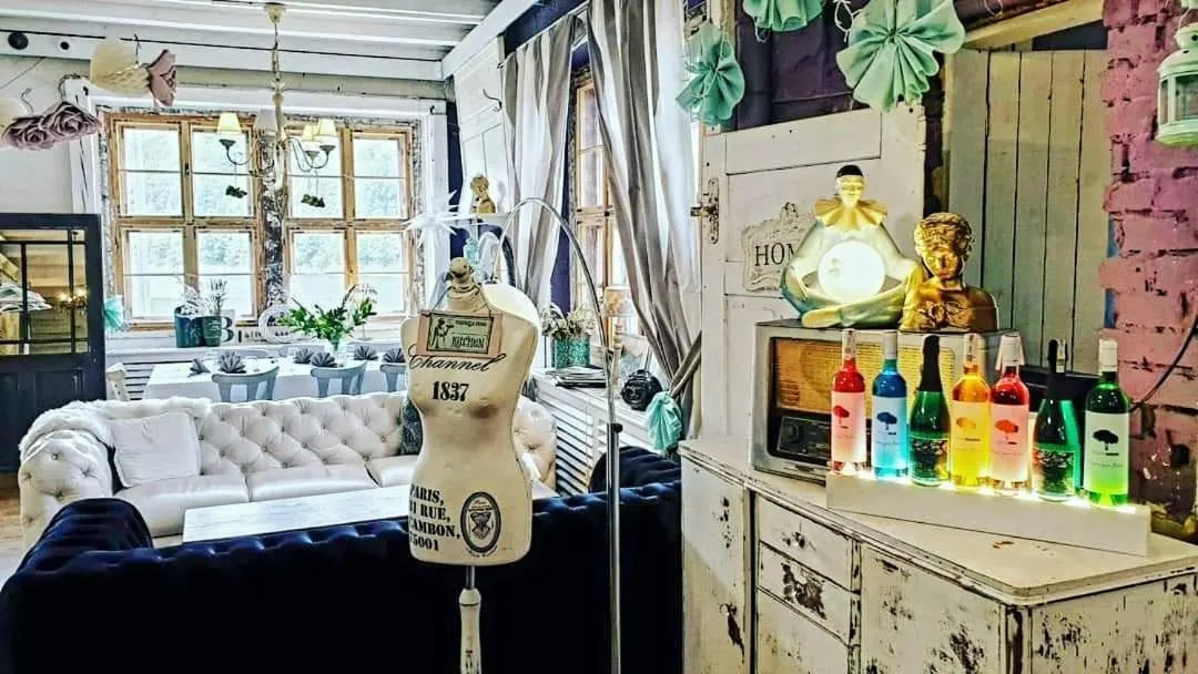 Restaurant/places to eat in Fregata