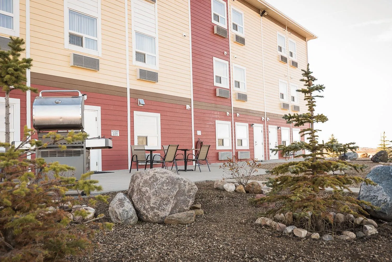 Property building in Days Inn by Wyndham Lamont