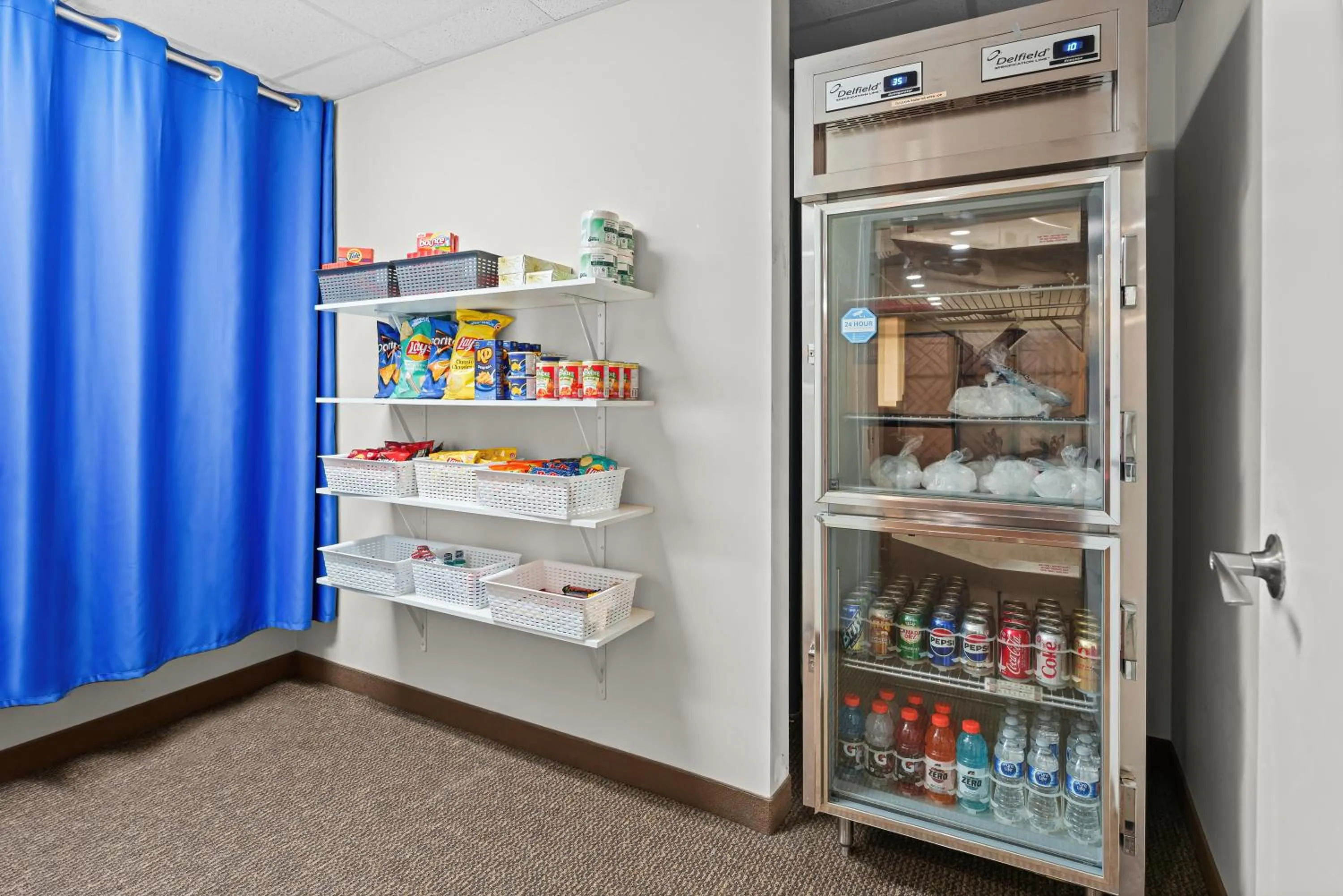 On-site shops in Days Inn by Wyndham Lamont