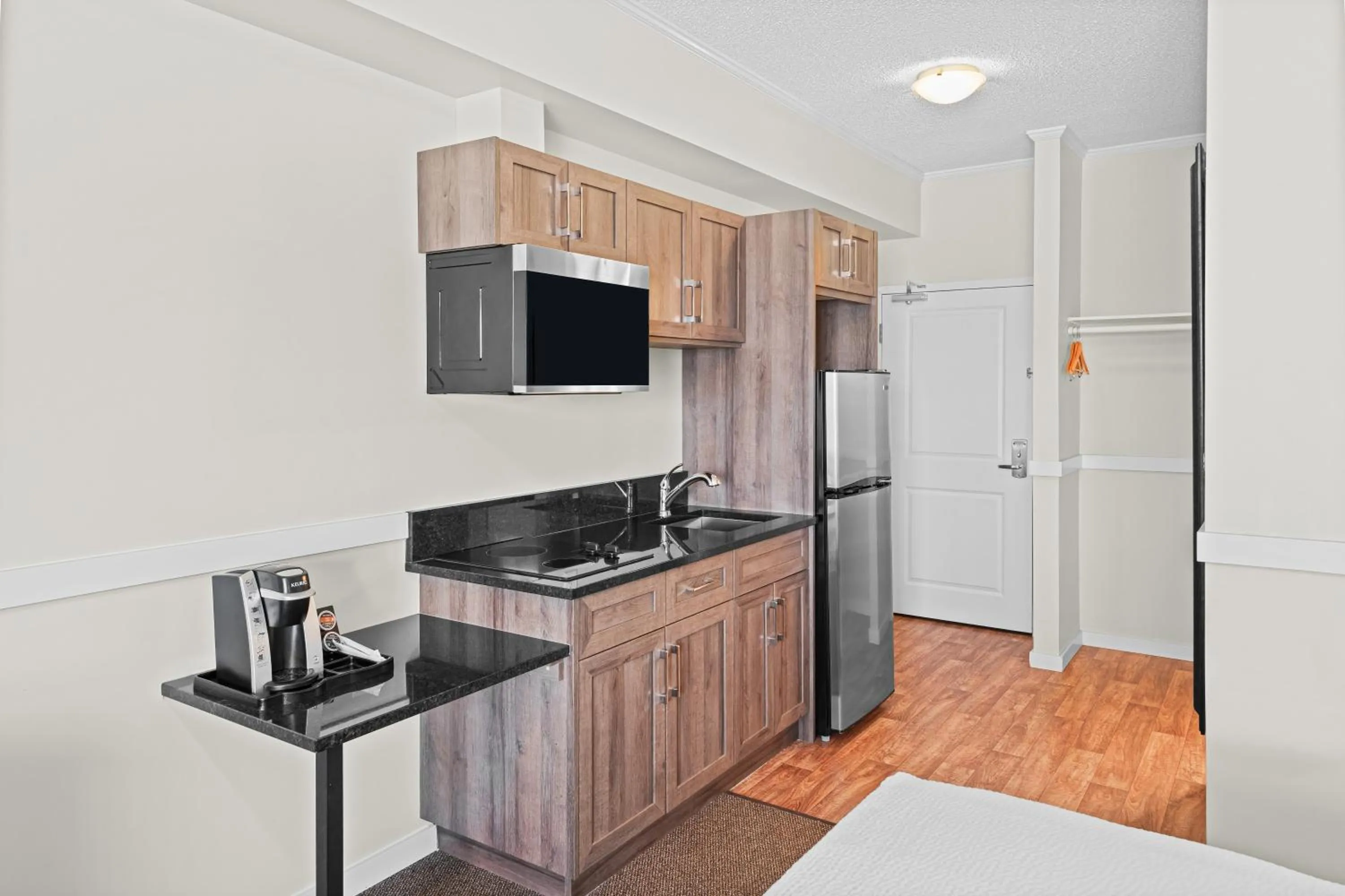 Kitchen or kitchenette in Days Inn by Wyndham Lamont