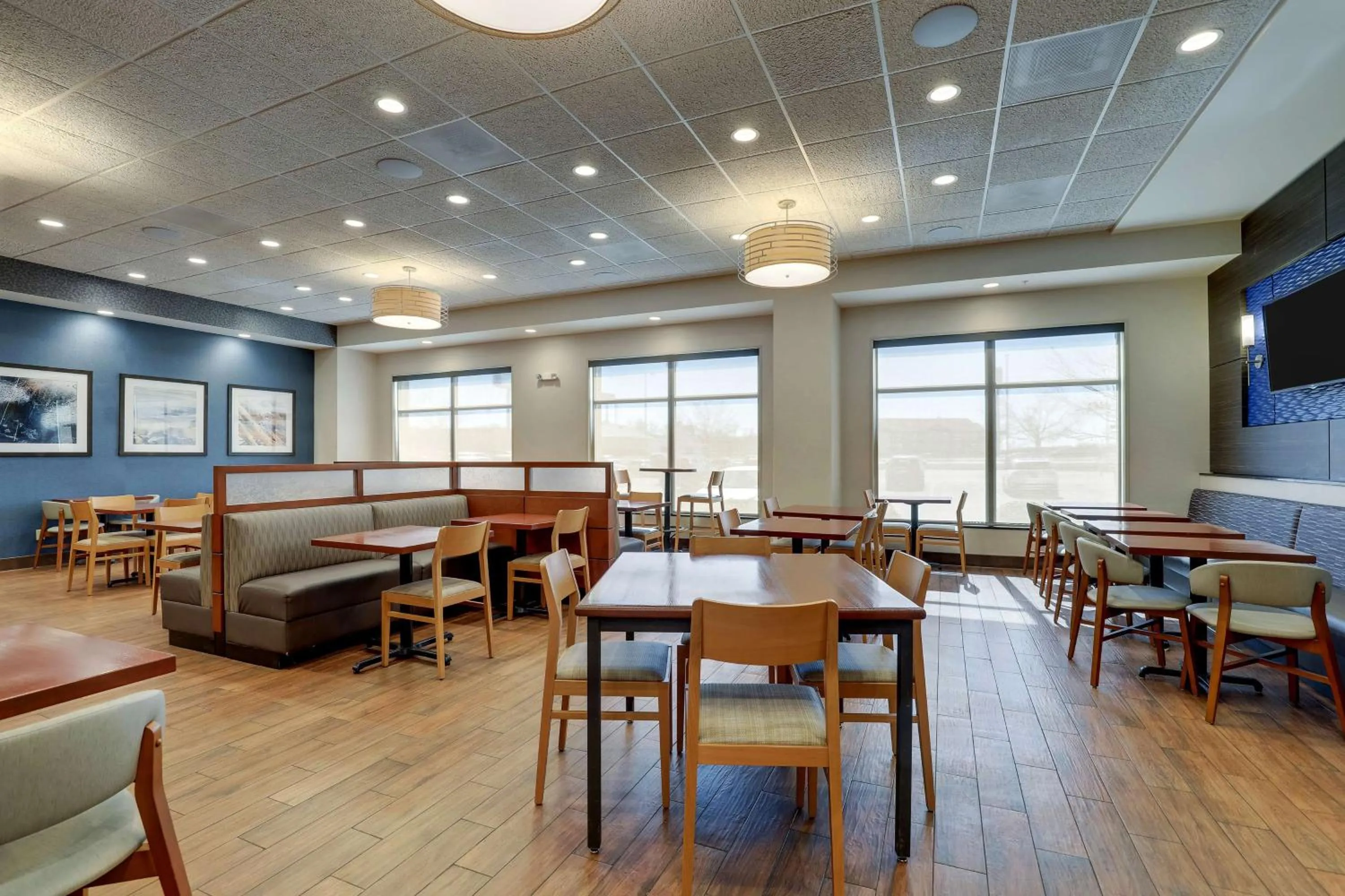 Breakfast in Drury Plaza Hotel Mt Vernon