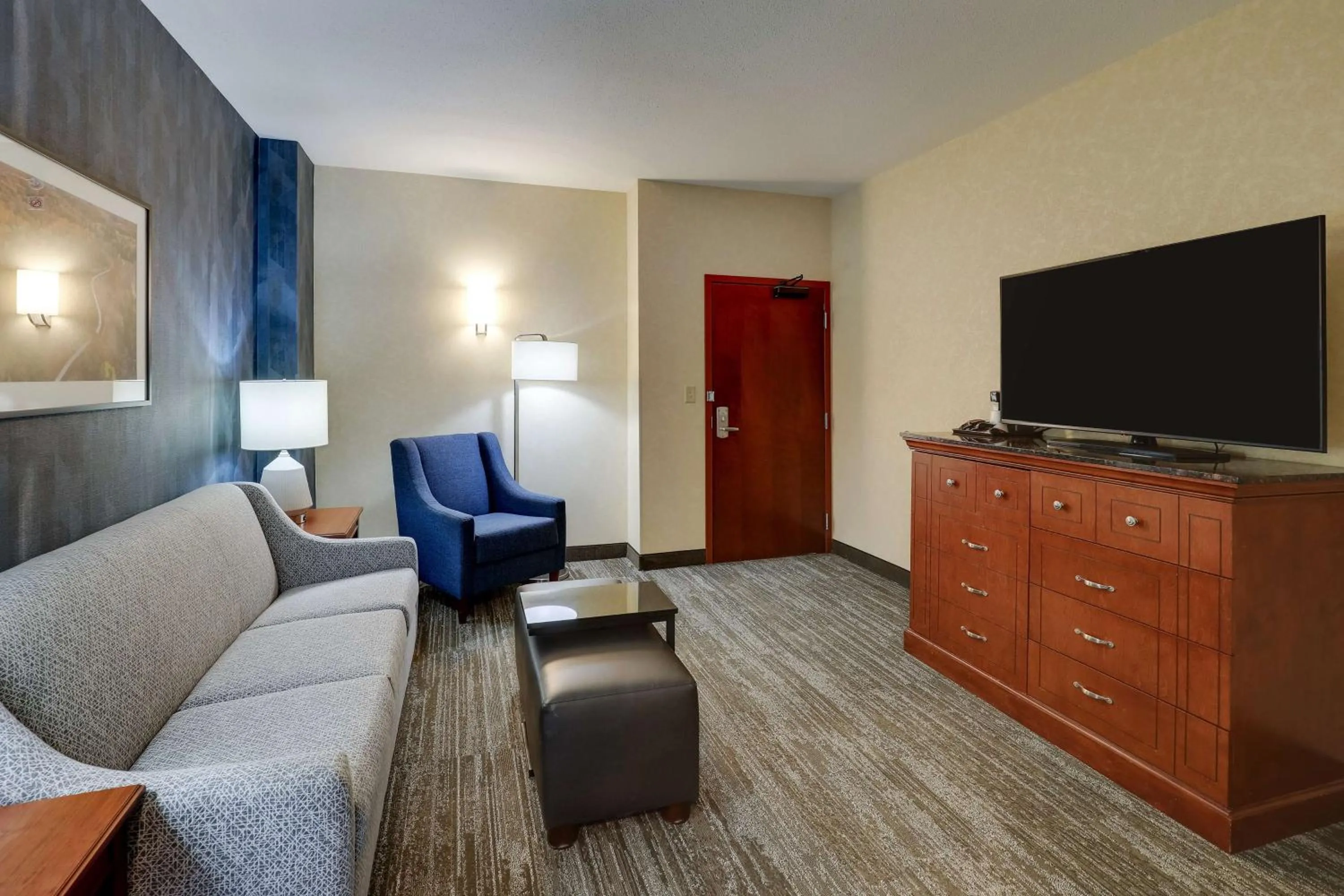 Bedroom in Drury Plaza Hotel Mt Vernon