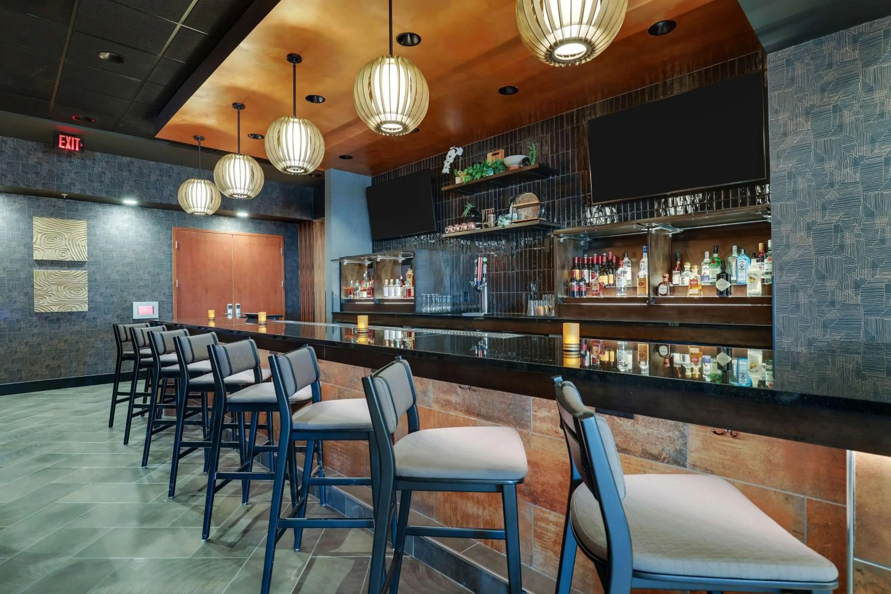 Lounge or bar in Drury Plaza Hotel Mt Vernon