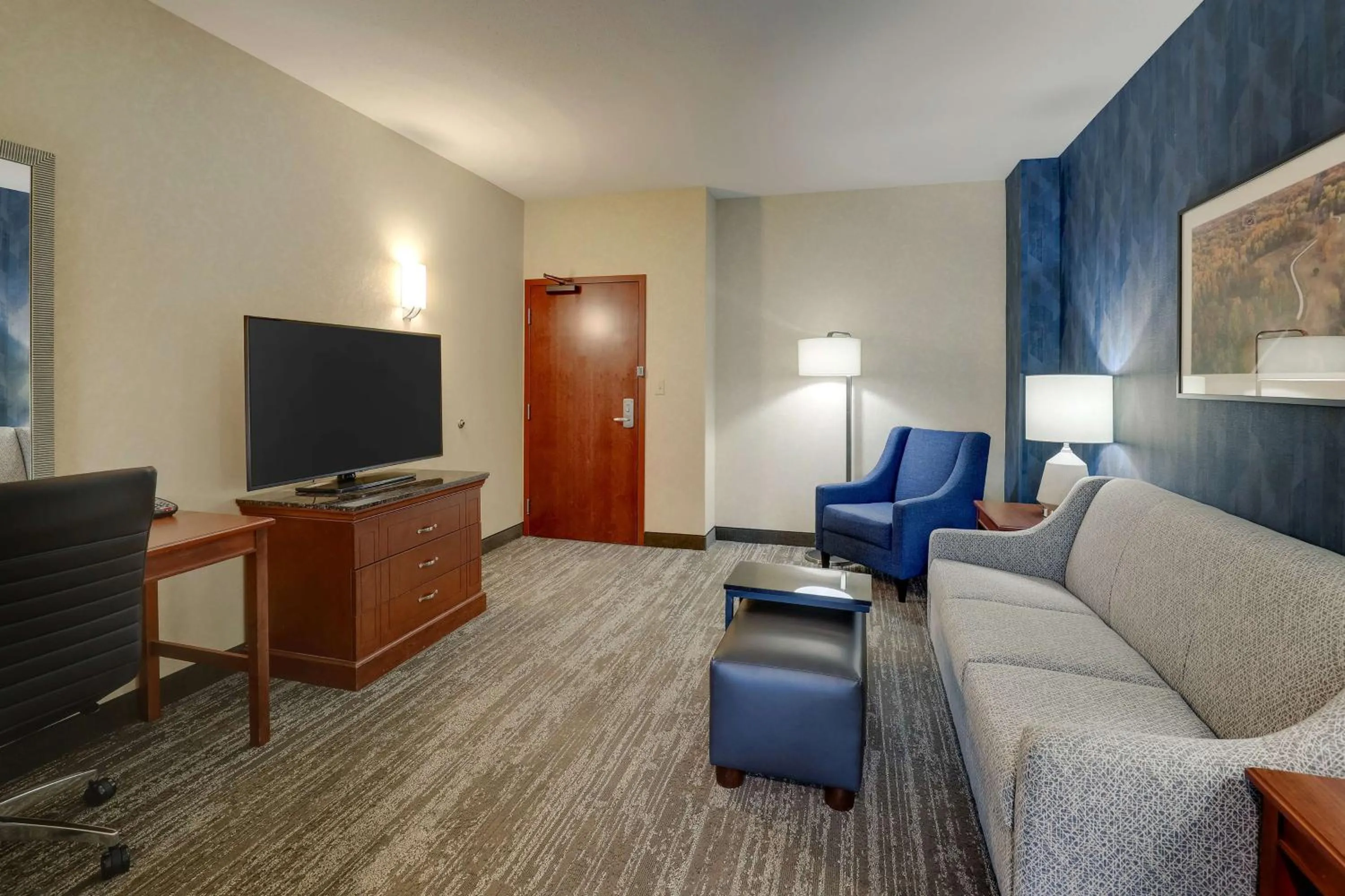 Bedroom in Drury Plaza Hotel Mt Vernon