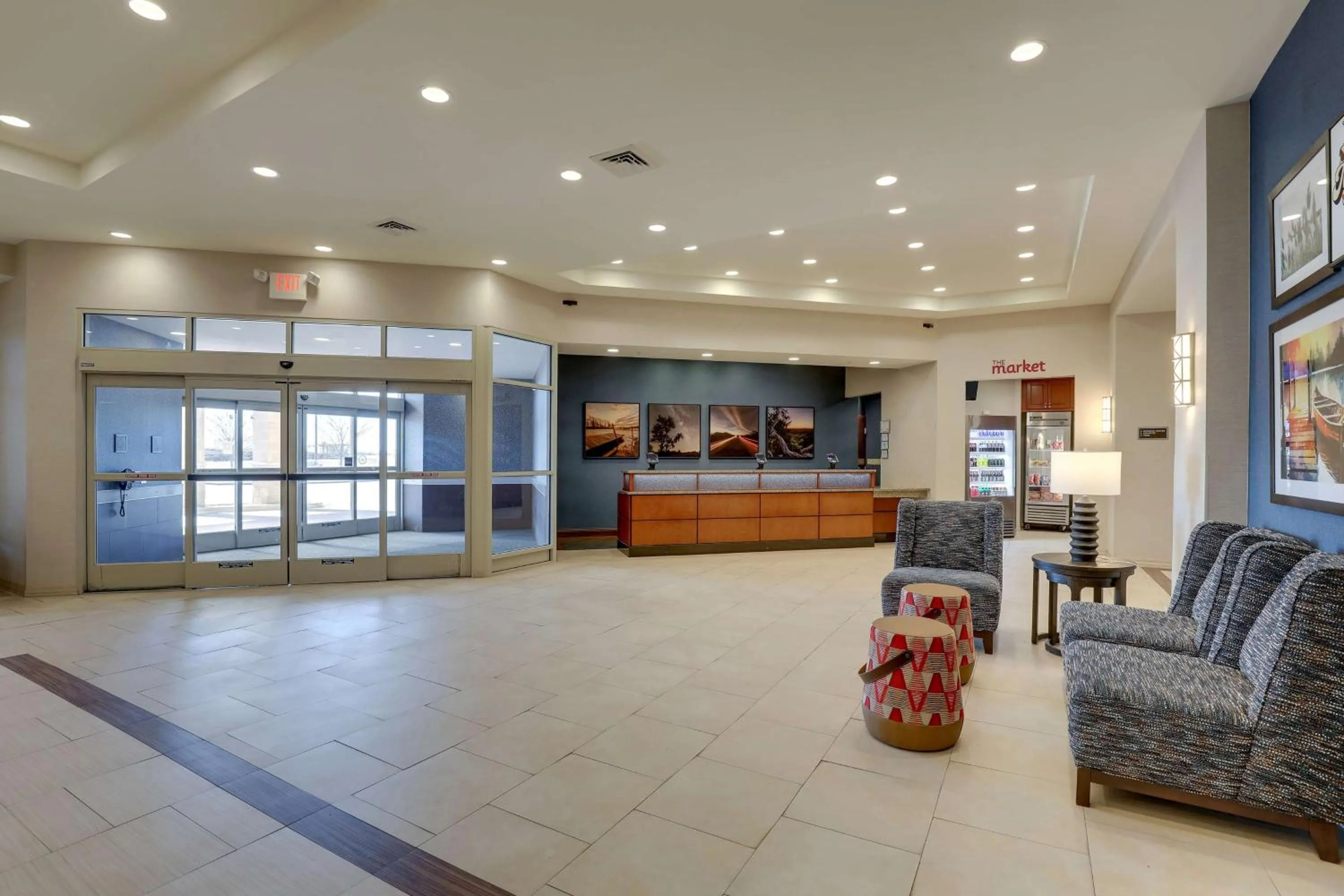 Lobby or reception in Drury Plaza Hotel Mt Vernon