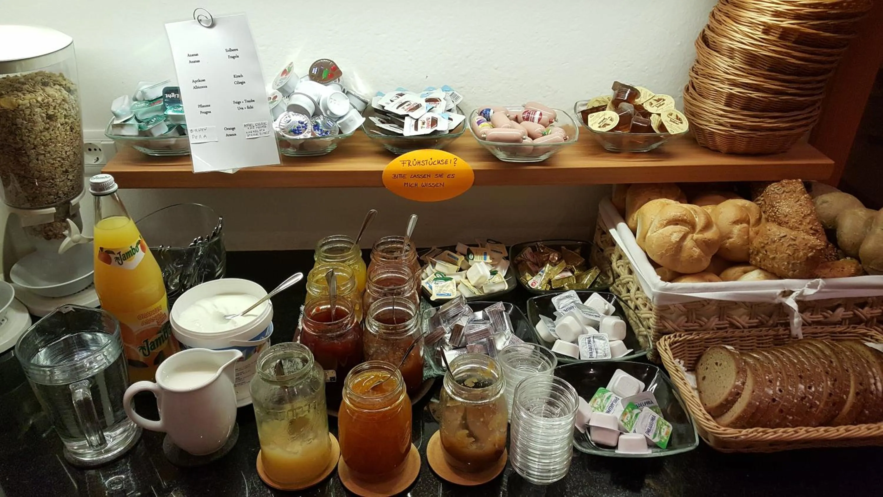 Buffet breakfast in Garni Kofler