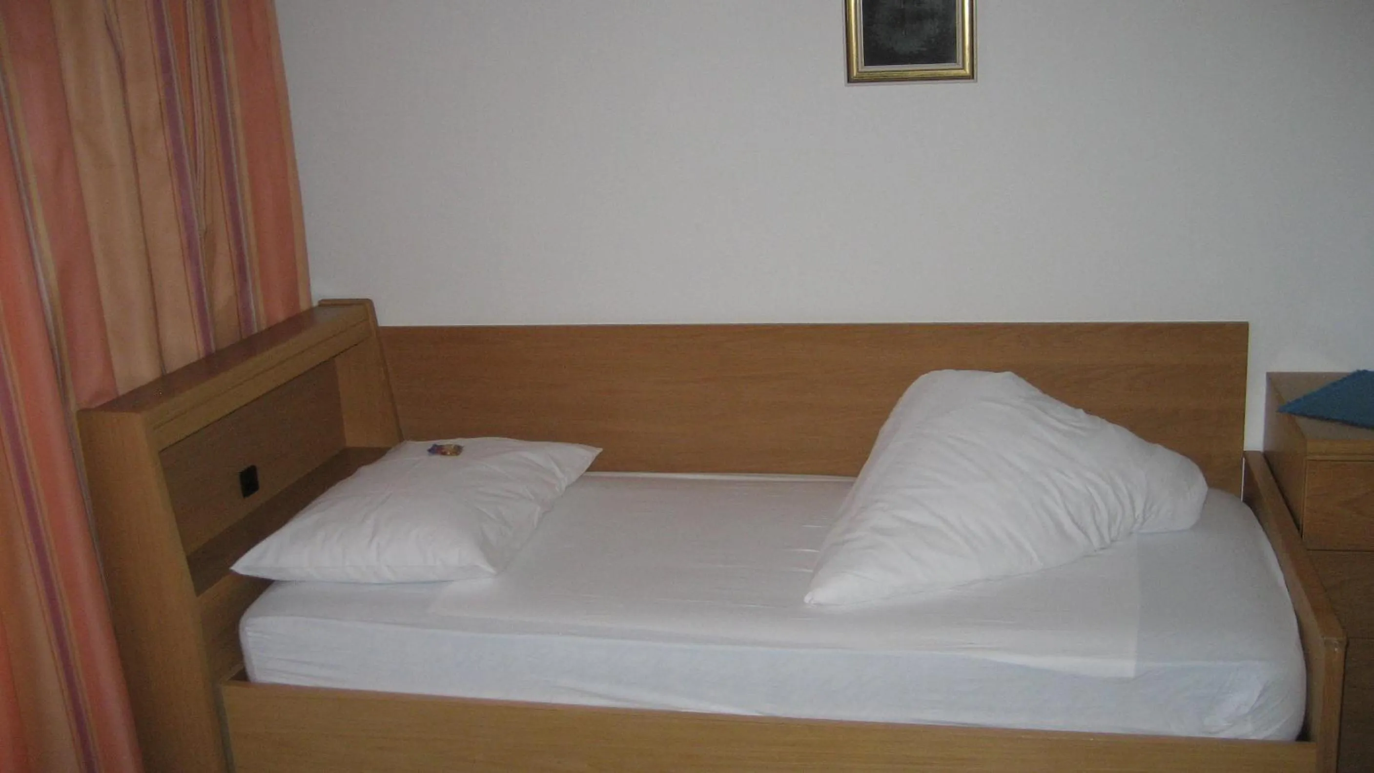 Photo of the whole room, Bed in Garni Kofler