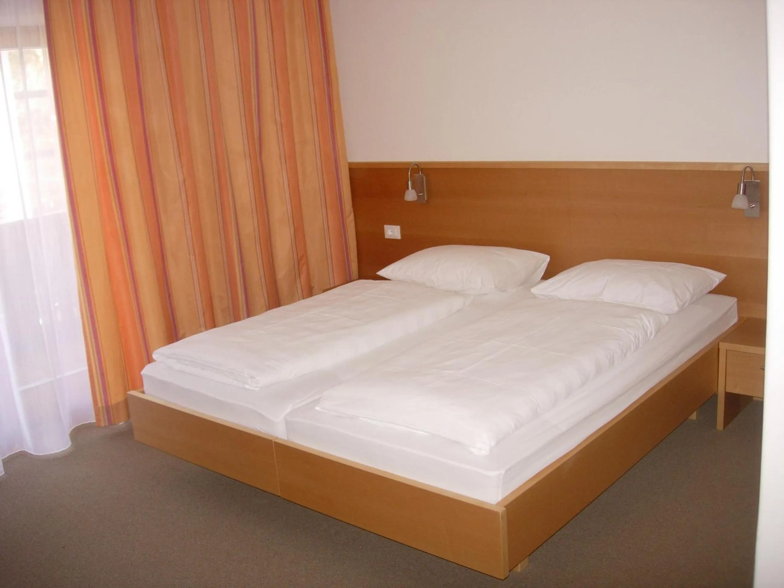 Photo of the whole room, Bed in Garni Kofler