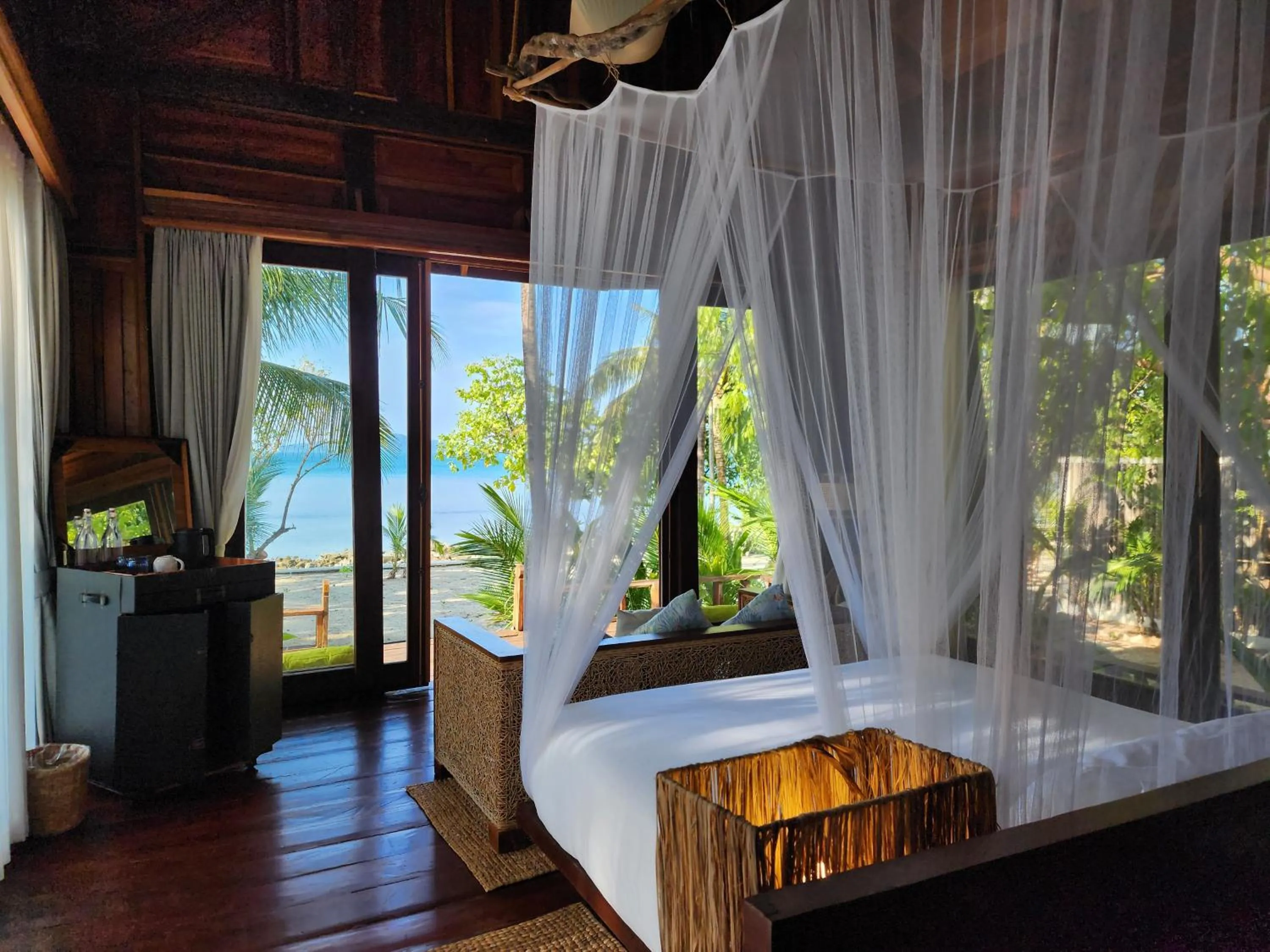 View (from property/room), Bed in Full Moon Island Resort