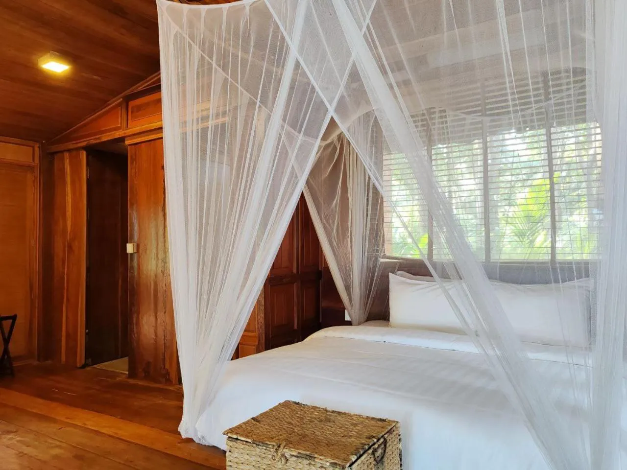 Bed in Full Moon Island Resort