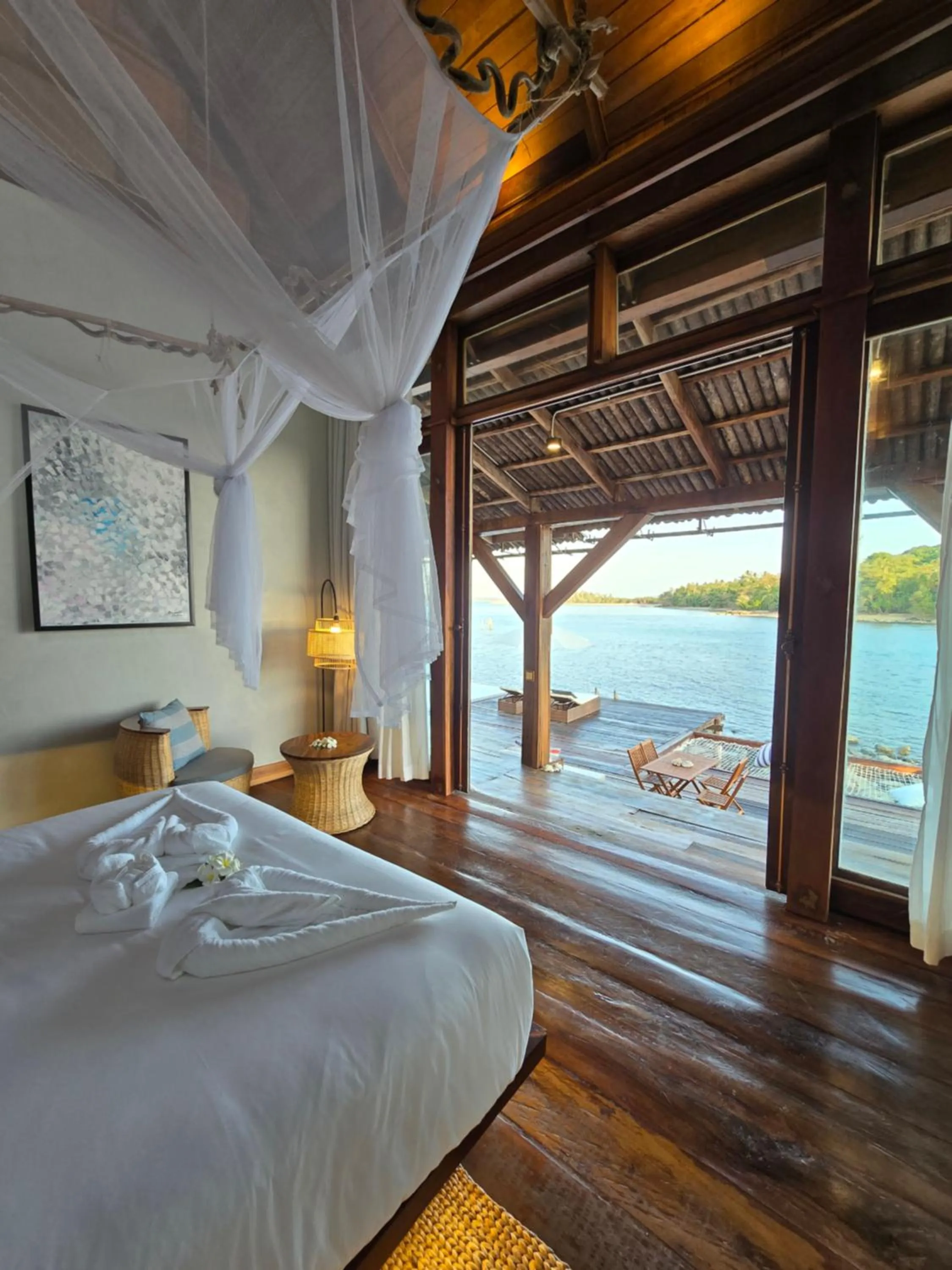 View (from property/room), Bed in Full Moon Island Resort