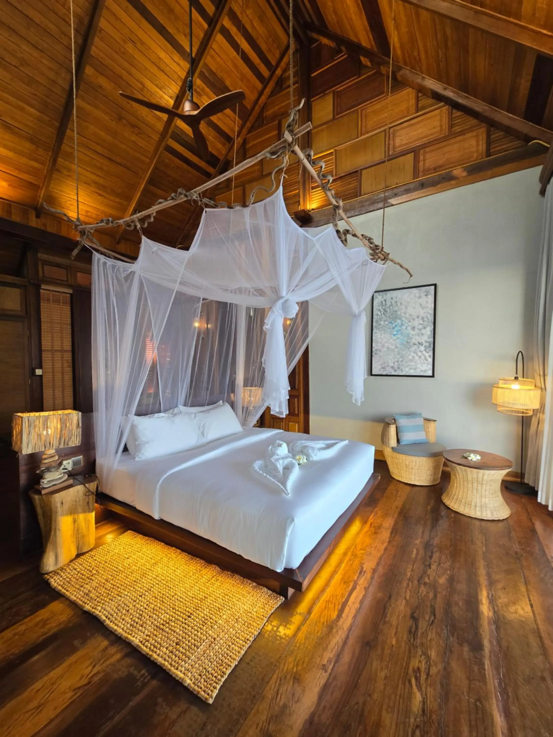 Bedroom, Bed in Full Moon Island Resort