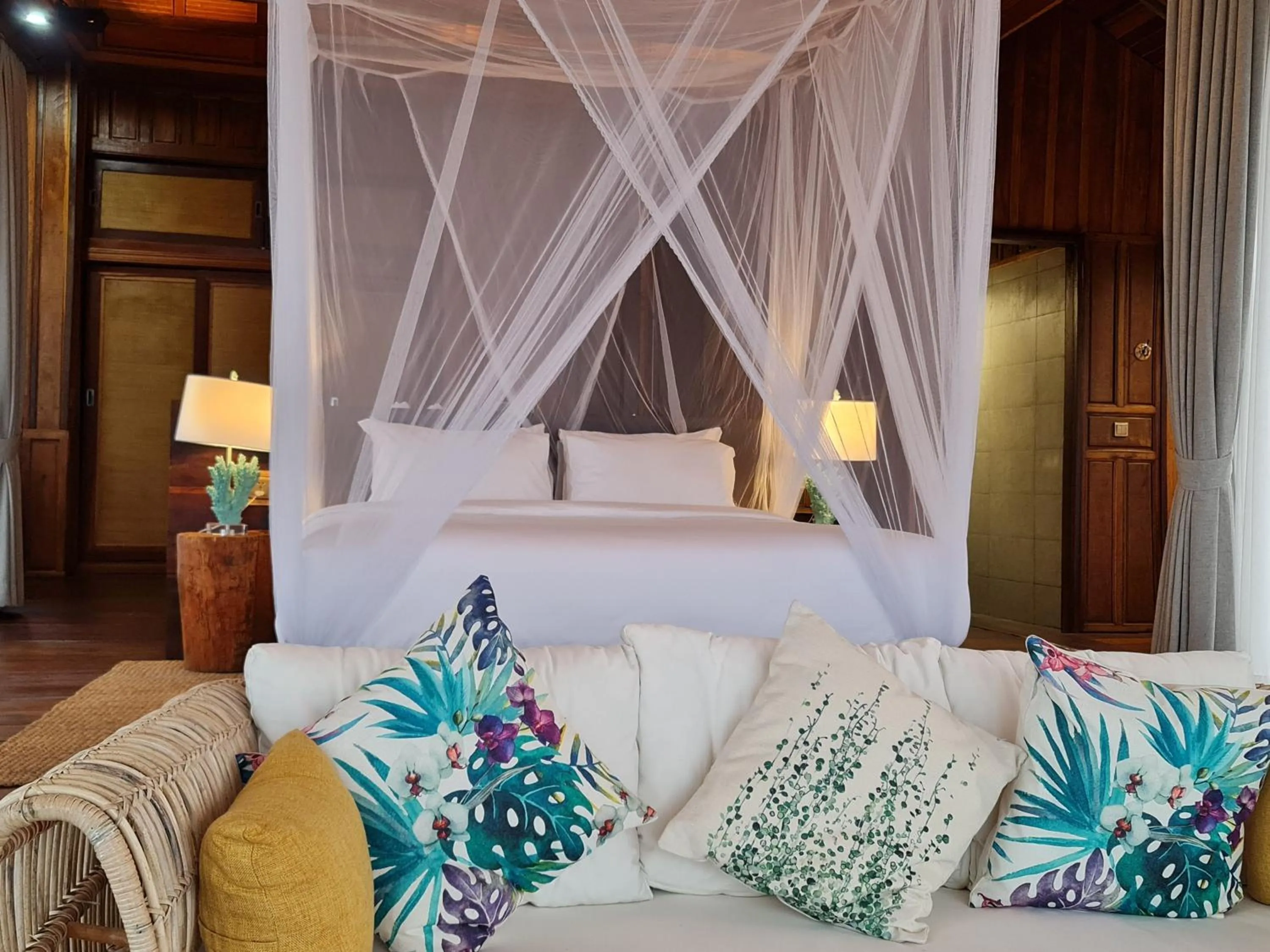 Bedroom, Bed in Full Moon Island Resort