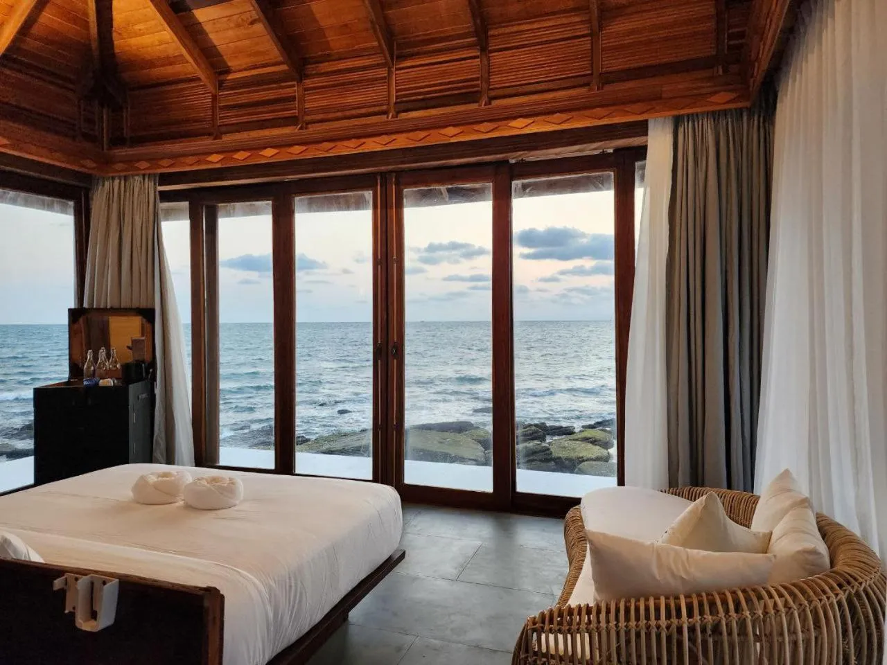 Sea view, Bed in Full Moon Island Resort