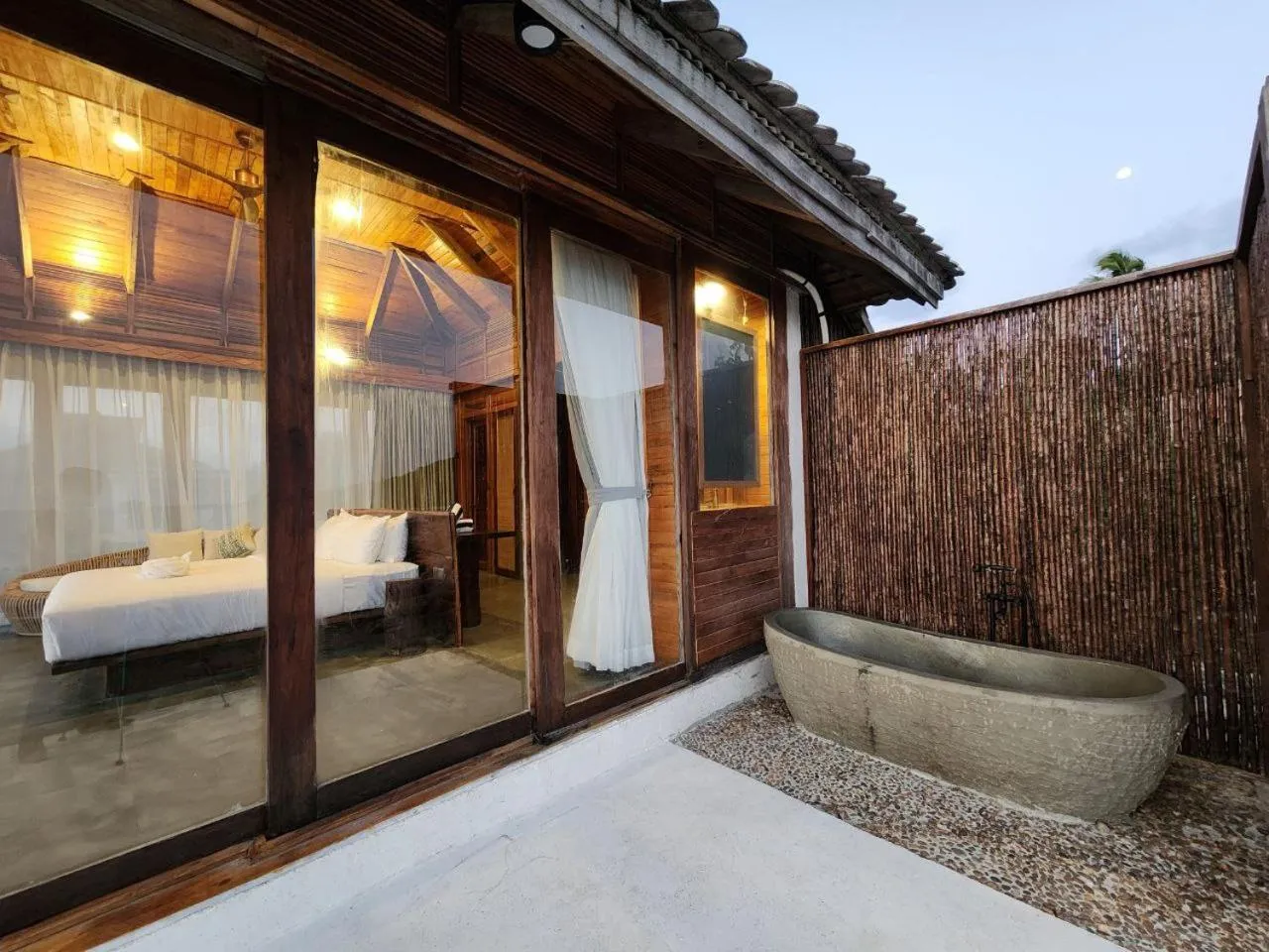 Bath, Bed in Full Moon Island Resort