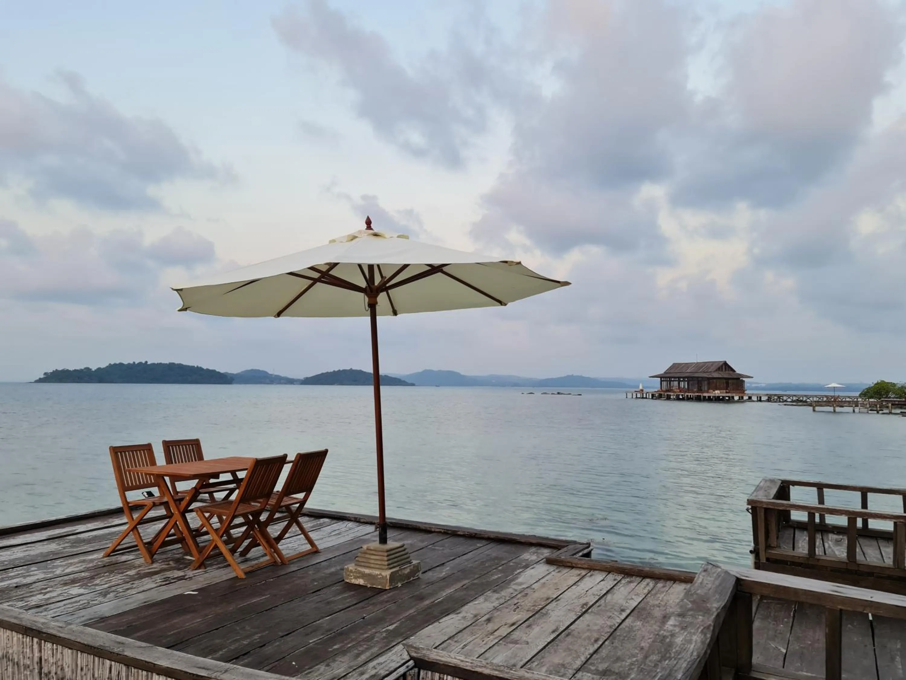 Dining area in Full Moon Island Resort