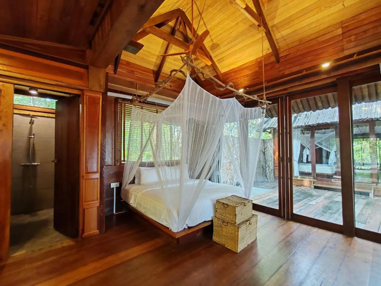 Bedroom, Bed in Full Moon Island Resort