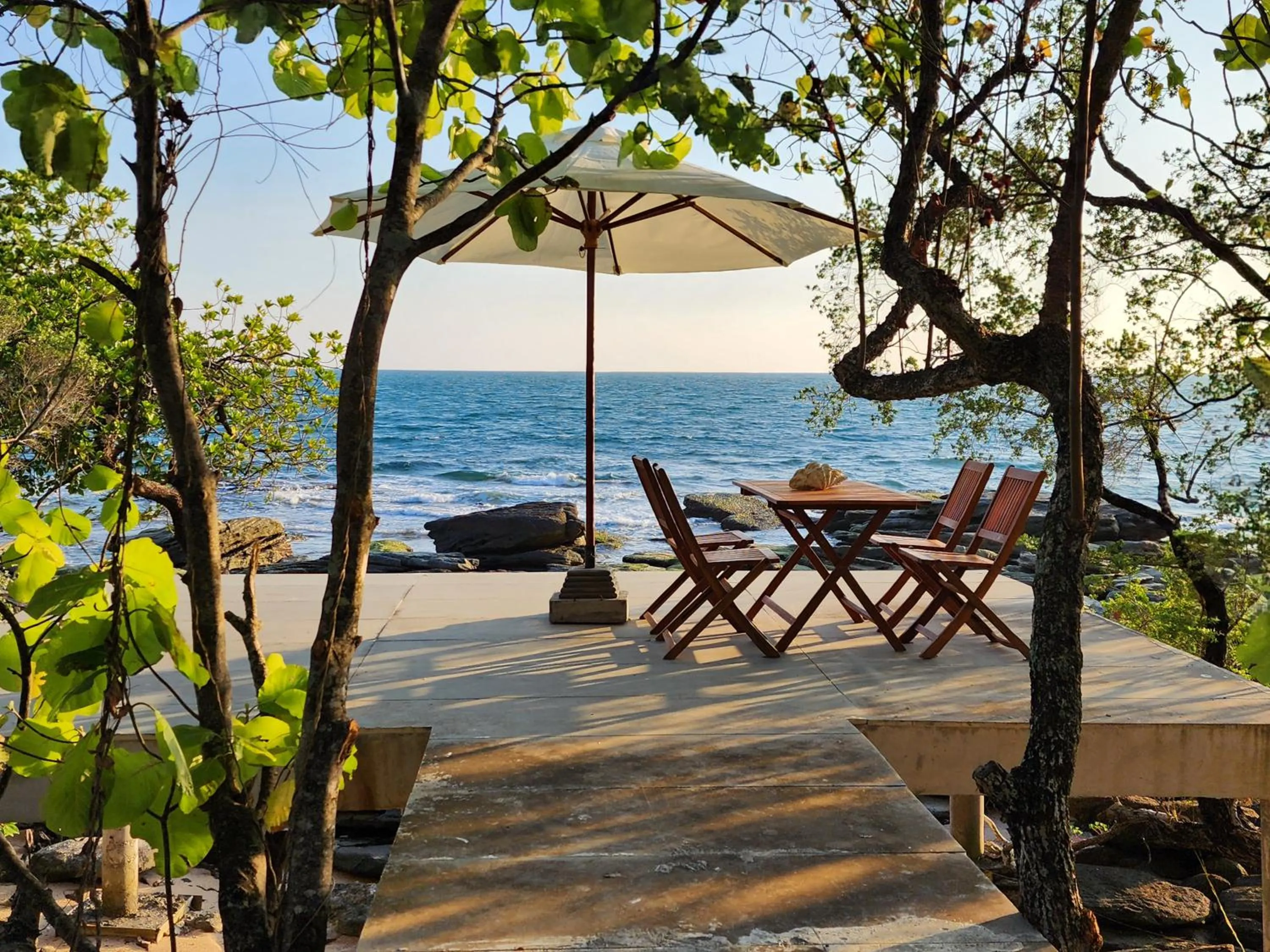 Dining area in Full Moon Island Resort