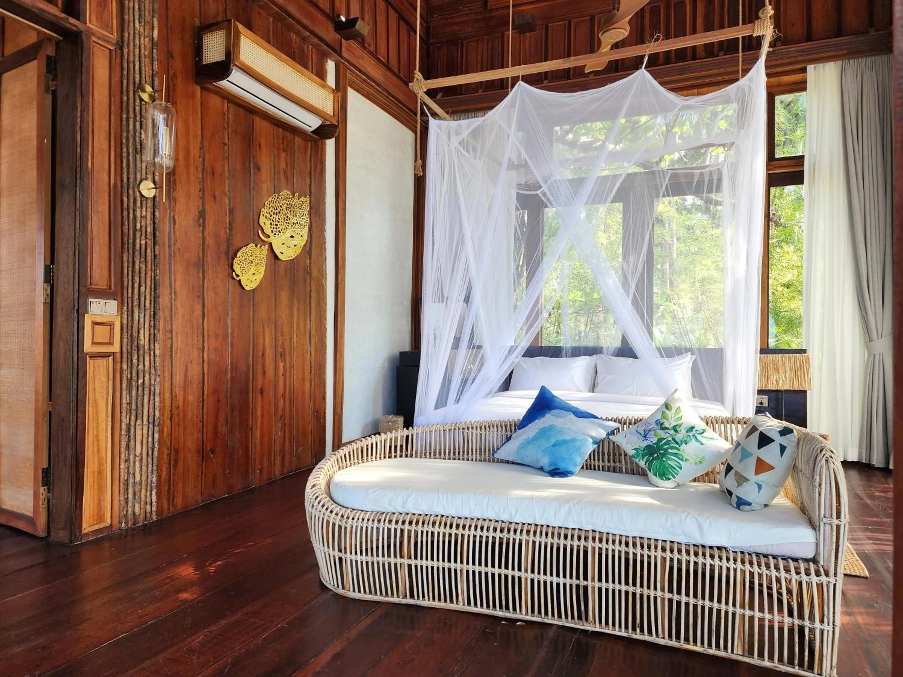 Bedroom, Bed in Full Moon Island Resort