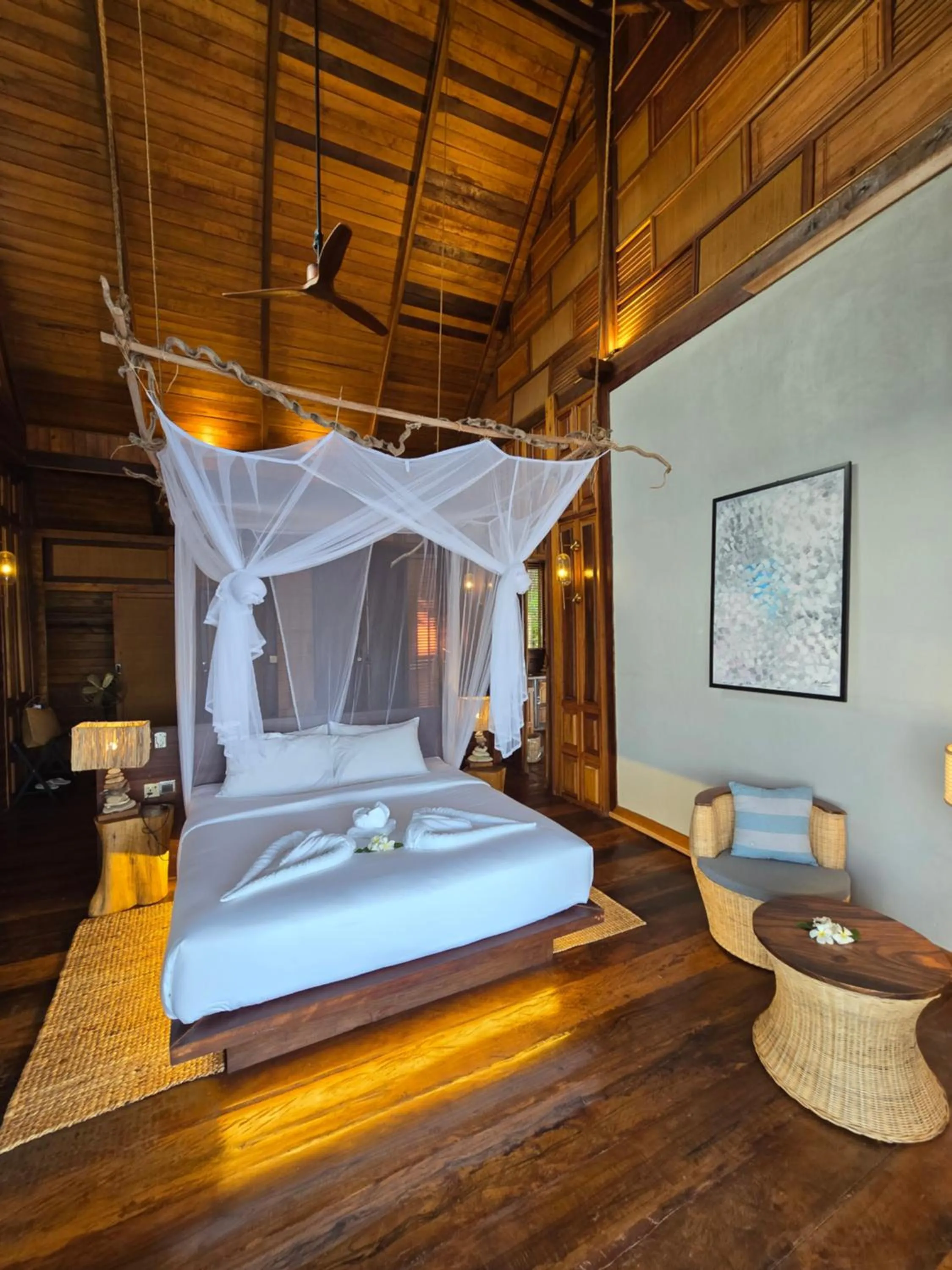 Bedroom, Bed in Full Moon Island Resort