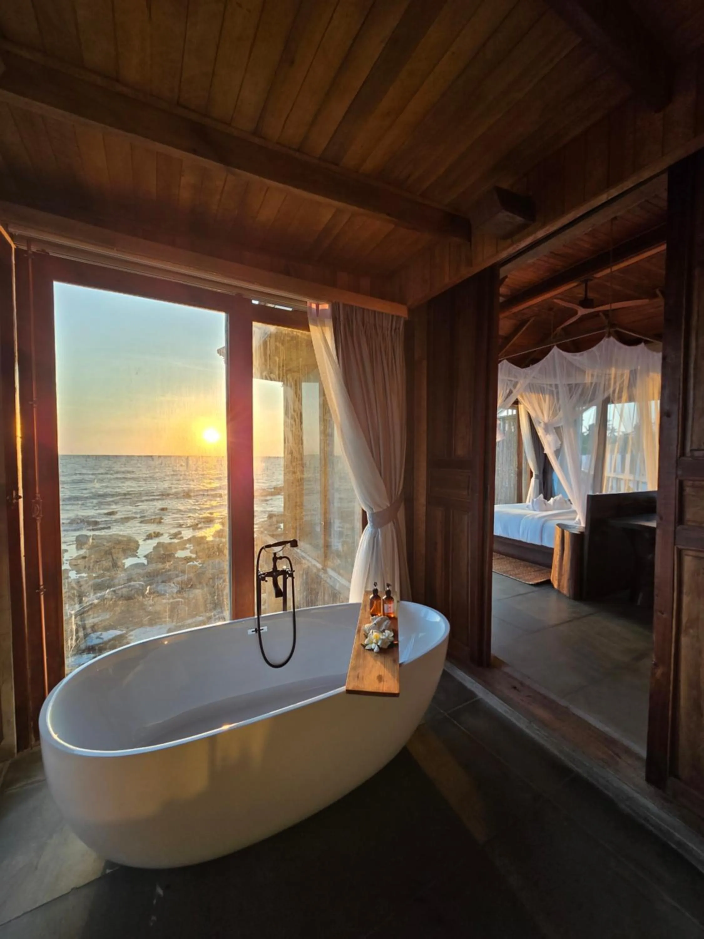 Sea view, Bed in Full Moon Island Resort