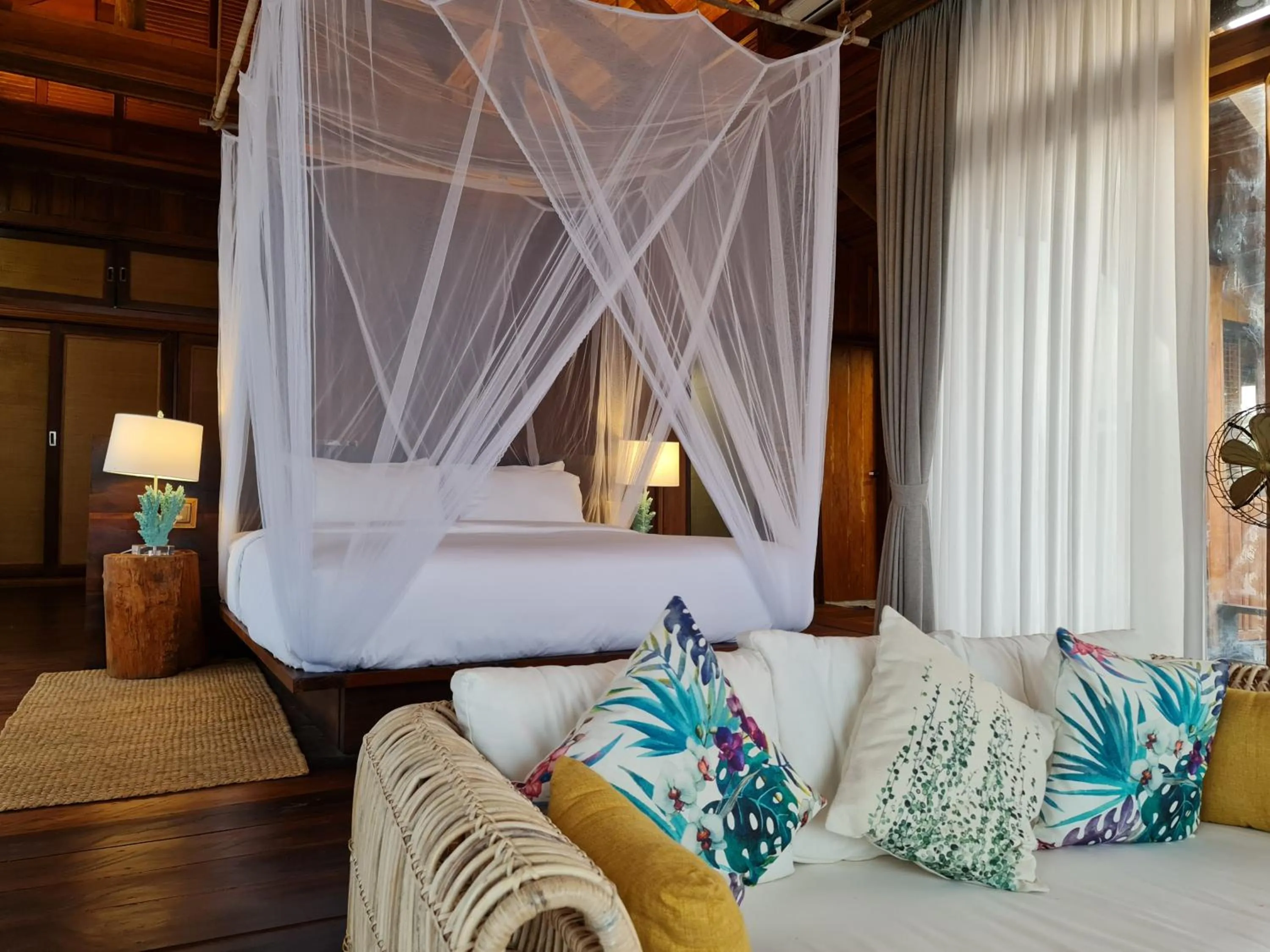 Bedroom, Bed in Full Moon Island Resort