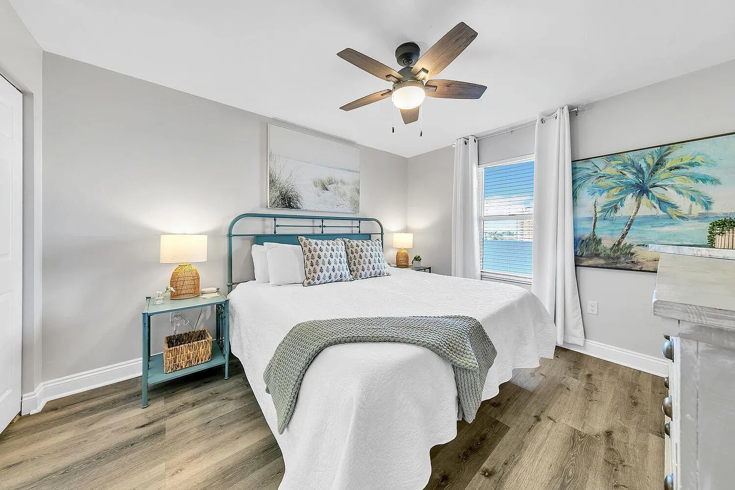 Bedroom, Bed in Pelican Beach Resort by Colasan