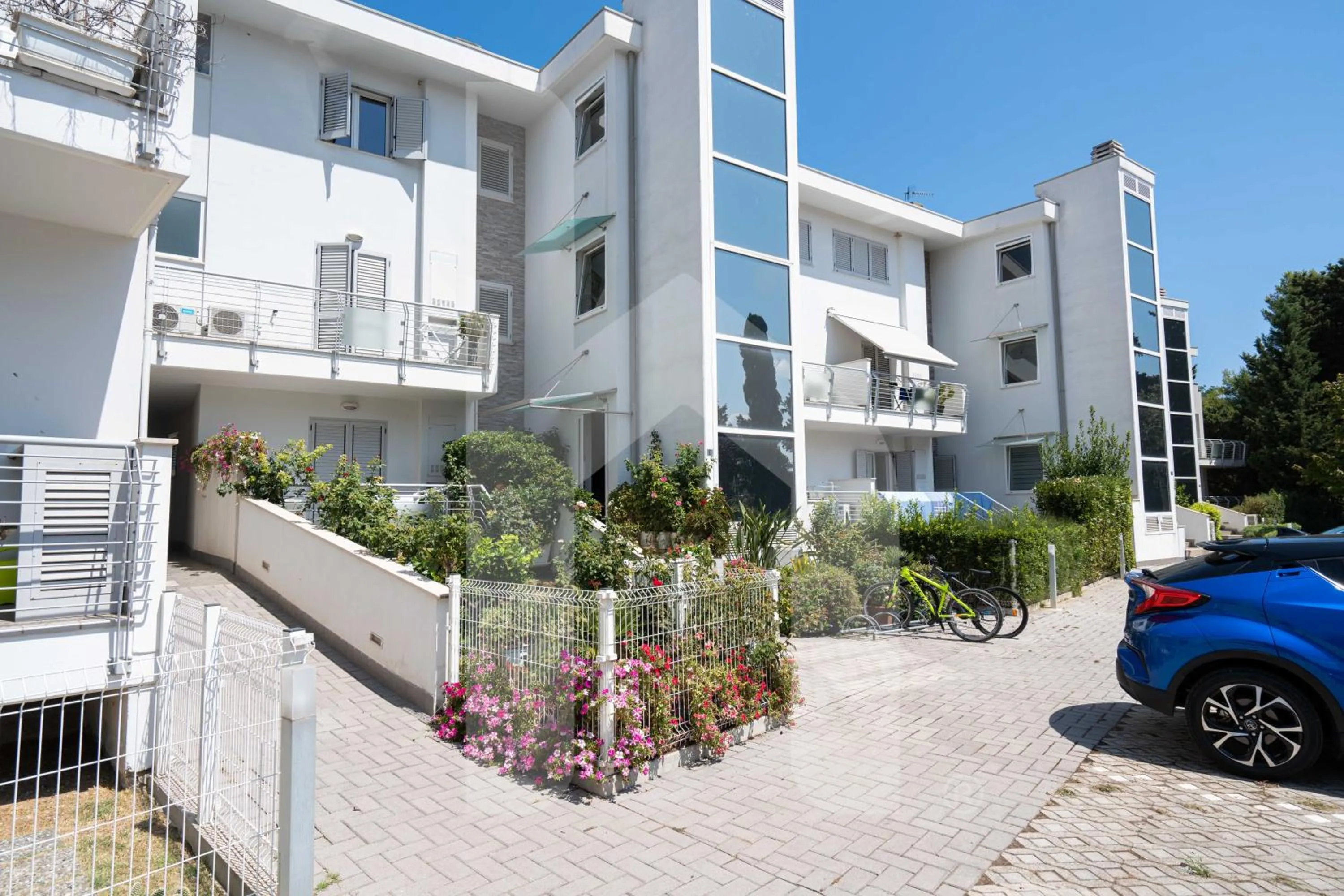 Property building in Homiday - Residence Mykonos