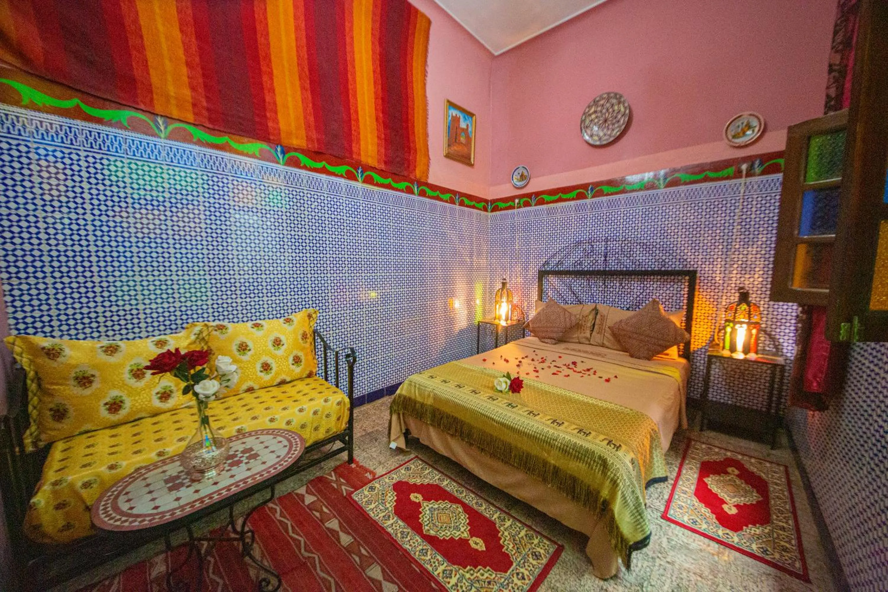 Photo of the whole room in Maison Adam