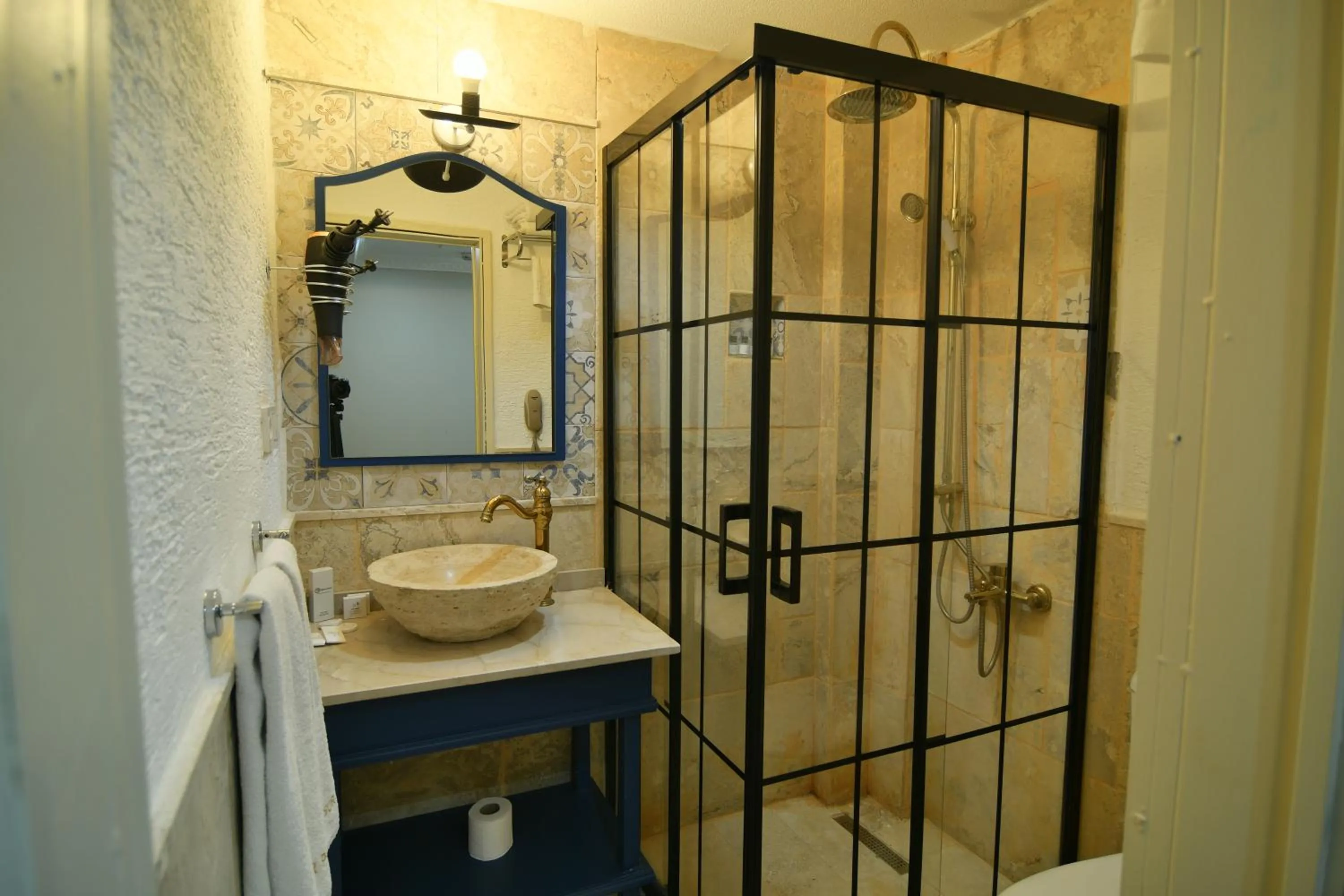 Bathroom in SUR PALACE OTEL